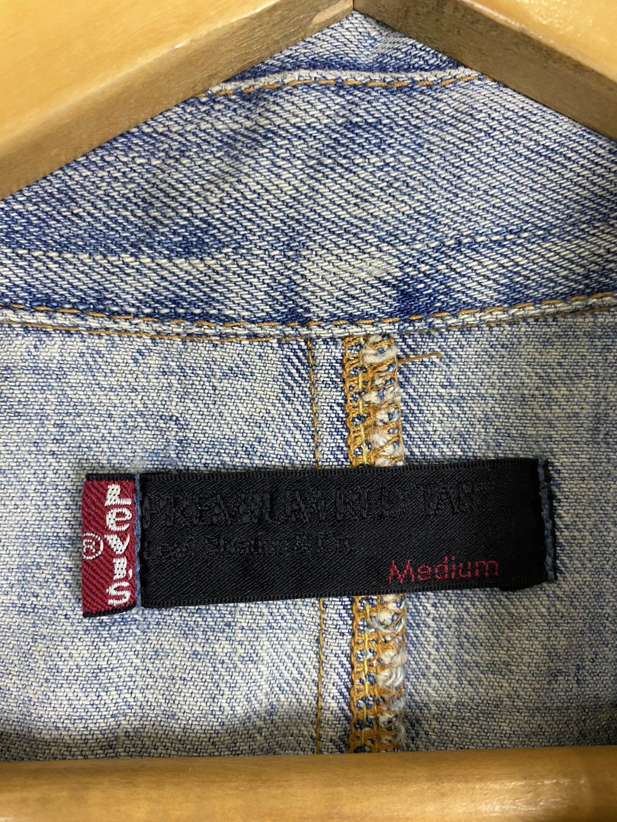 Levi's Levi’s Premium Red Tab Distress Jacket - Medium Size Size US M / EU 48-50 / 2 - 14 Thumbnail