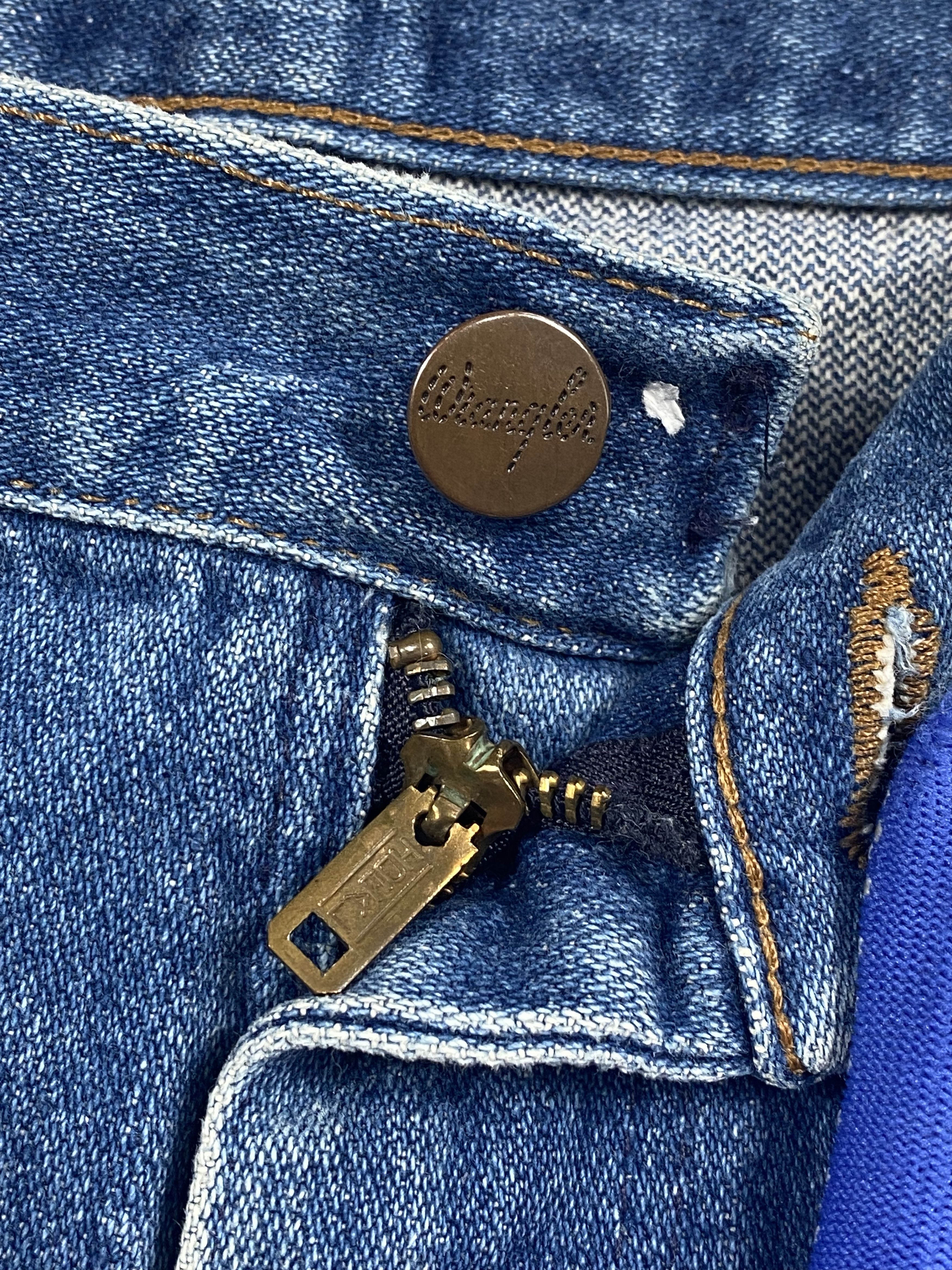 Wrangler RARE🔥Vintage Wrangler Ideal Zipper Painters Released Hem Size US 28 / EU 44 - 7 Thumbnail