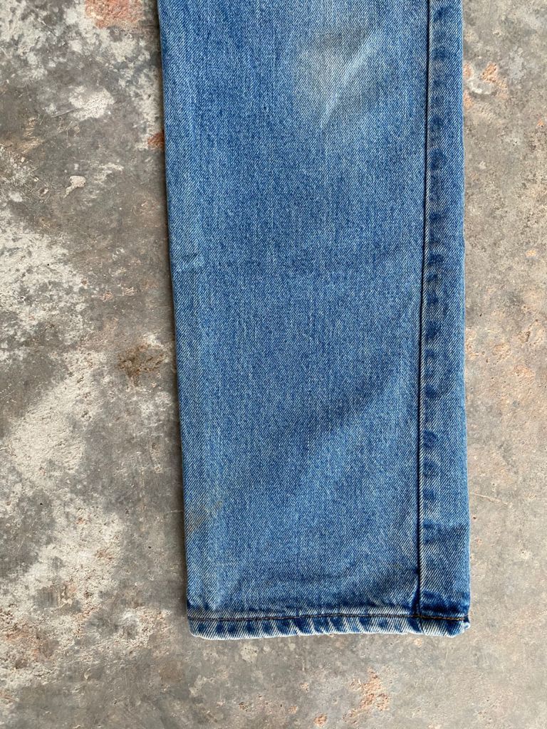Levi's × Vintage Vintage 90s Light Wash Levi's 505 Jeans Rusty Dirty Effect Size US 31 - 11 Thumbnail
