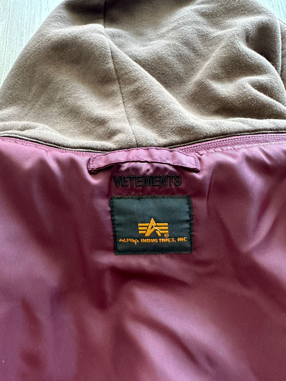 Vetements SS17 Reversible Bomber Jacket Size US S / EU 44-46 / 1 - 6 Thumbnail