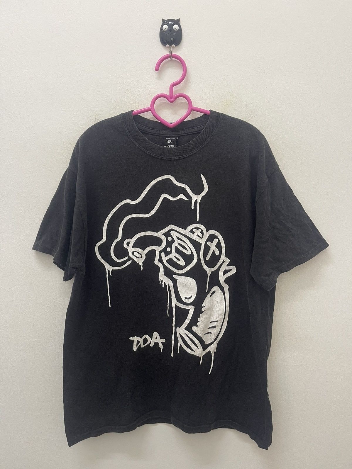image of 10 Deep Graffiti Doa Spell Out in Black, Men's (Size Medium)