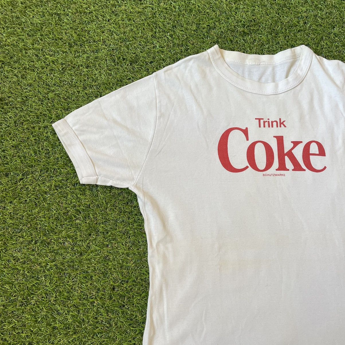 Vintage Vintage Y2K Coca Cola Graphic Tee Sun Faded Streetwear M Size US M / EU 48-50 / 2 - 4 Thumbnail