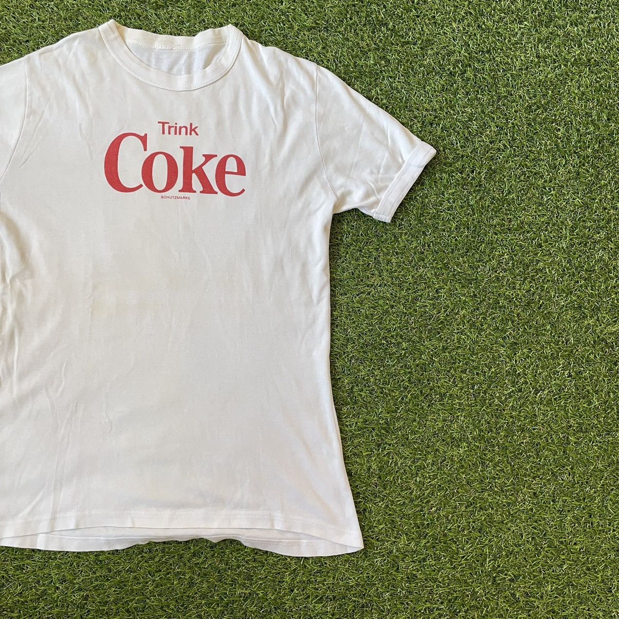 Vintage Vintage Y2K Coca Cola Graphic Tee Sun Faded Streetwear M Size US M / EU 48-50 / 2 - 3 Thumbnail
