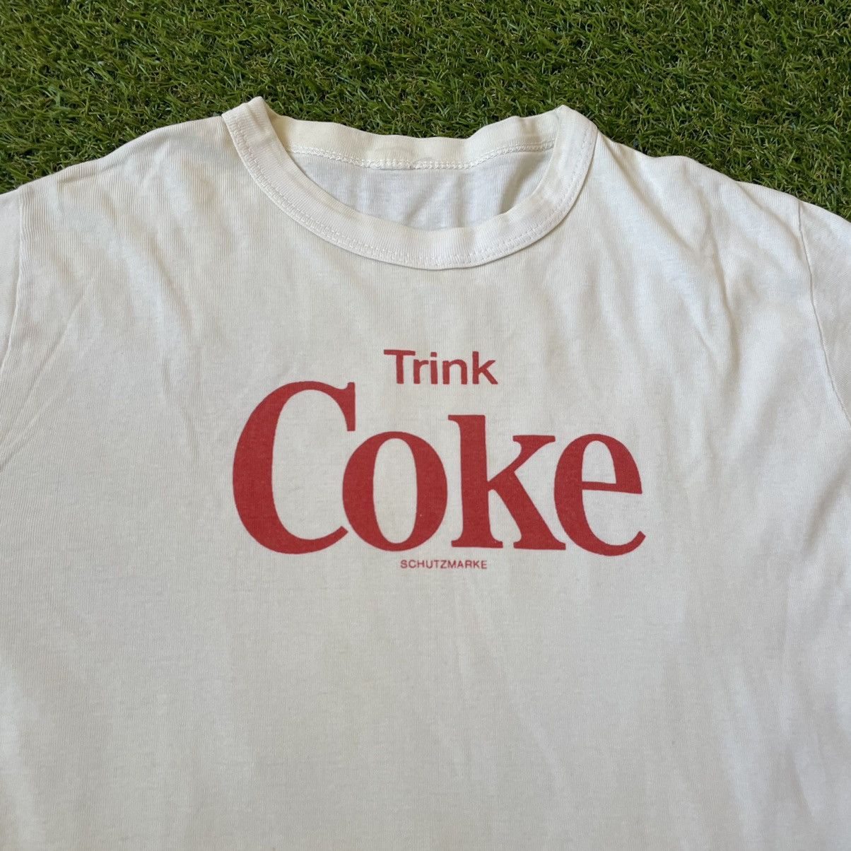 Vintage Vintage Y2K Coca Cola Graphic Tee Sun Faded Streetwear M Size US M / EU 48-50 / 2 - 1 Thumbnail