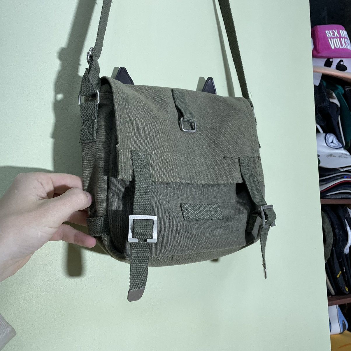 Vintage Vintage Y2K Khaki Canvas Crossbody Bag Streetwear Cropped OS Size ONE SIZE - 4 Thumbnail