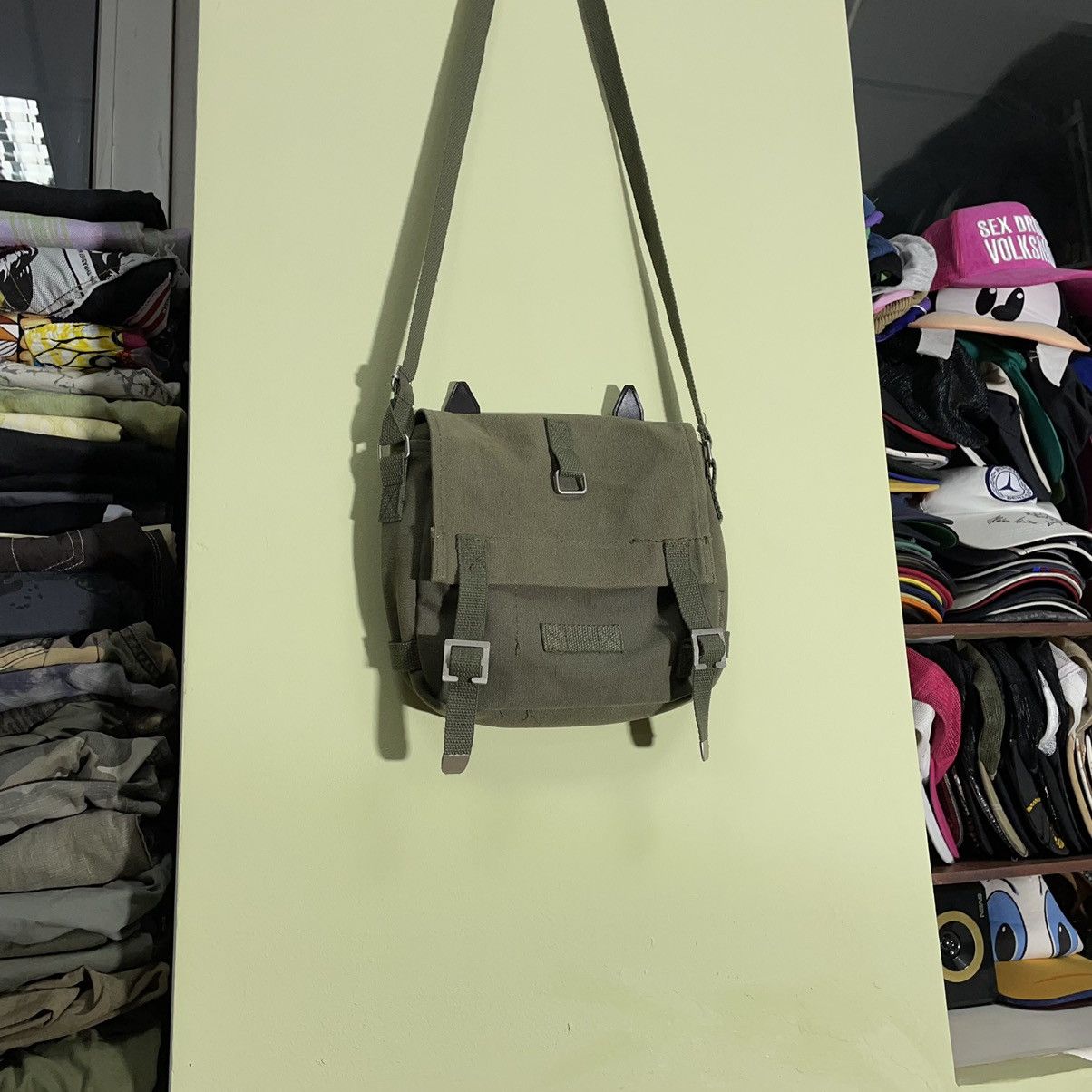 Vintage Vintage Y2K Khaki Canvas Crossbody Bag Streetwear Cropped OS Size ONE SIZE - 2 Thumbnail