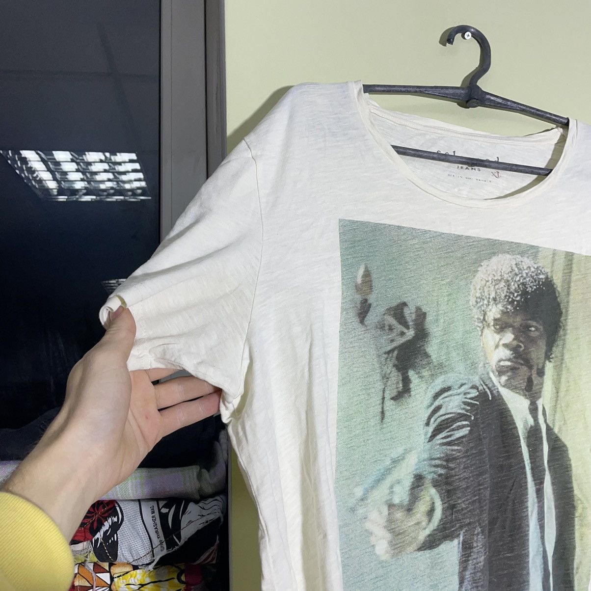 Vintage Vintage Y2K Pulp Fiction Graphic Tee Streetwear Indie Boxy L Size US L / EU 52-54 / 3 - 7 Thumbnail