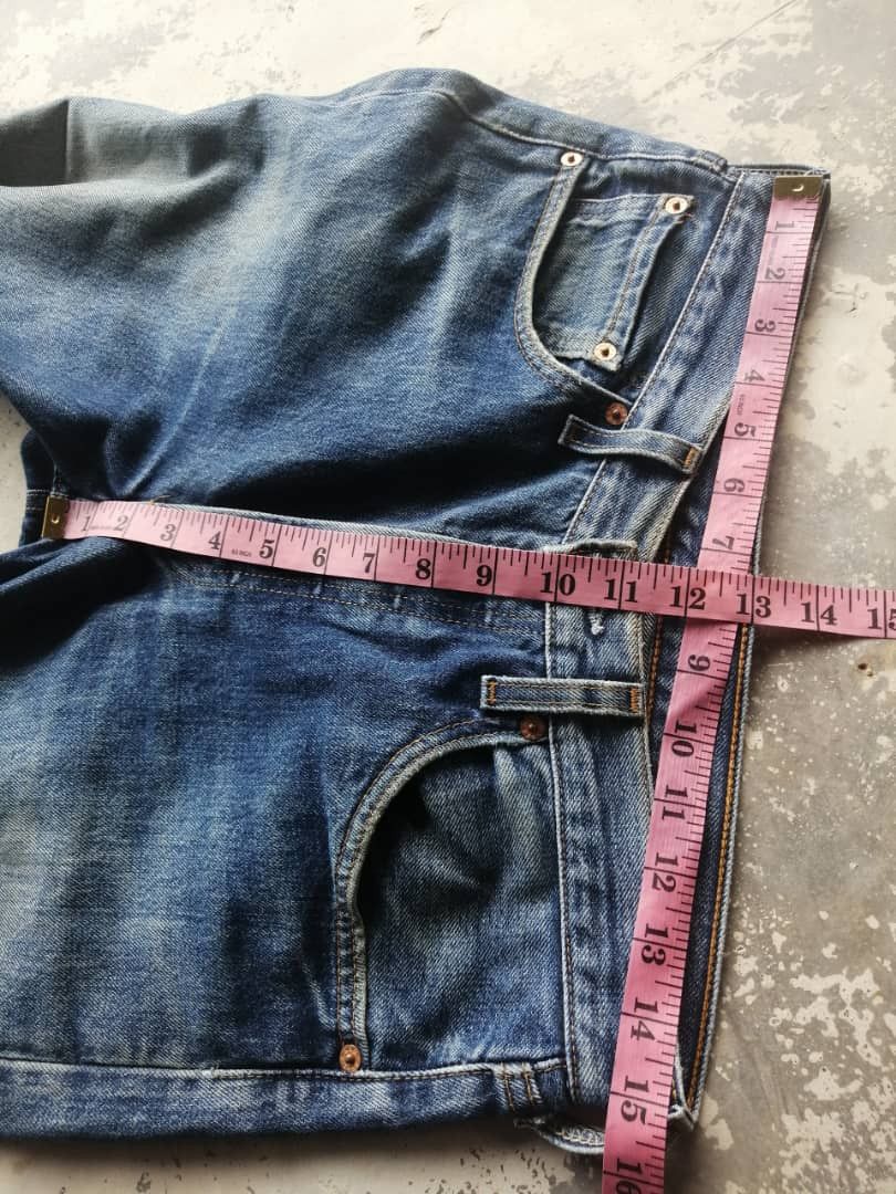 Levi's 90s Vintage Light Wash Levi’s 501 Distressed Denim 30x32 Size US 30 / EU 46 - 17 Thumbnail