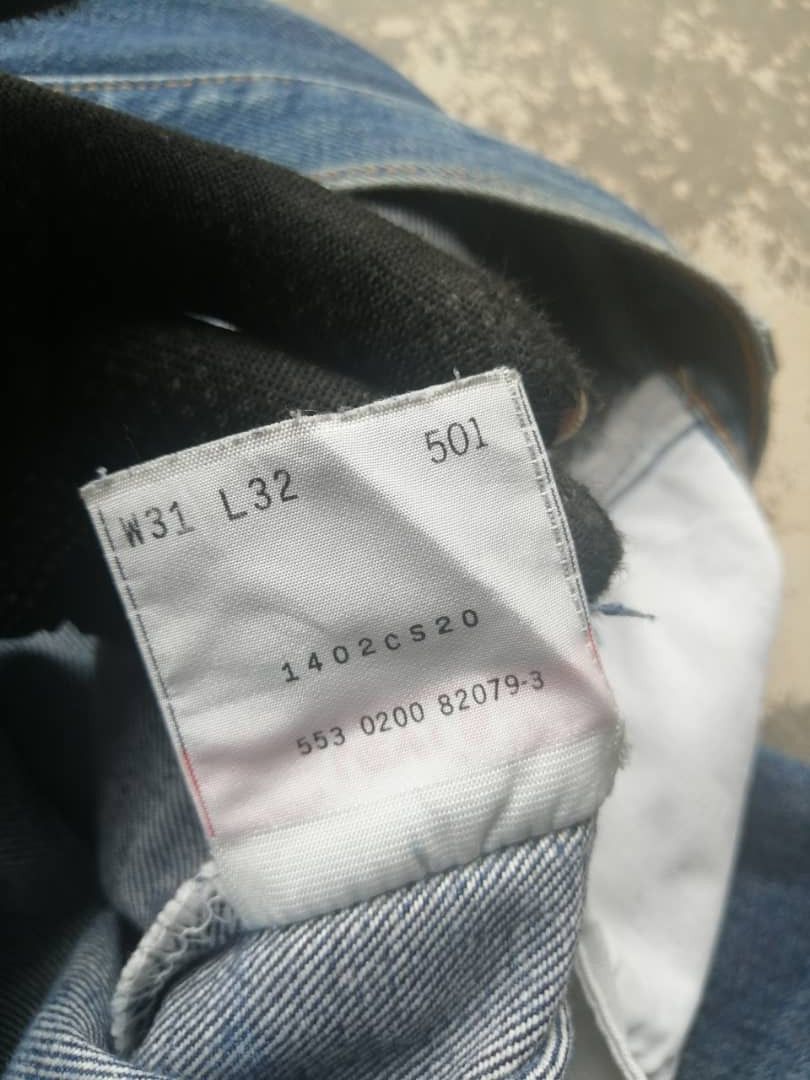 Levi's 90s Vintage Light Wash Levi’s 501 Distressed Denim 30x32 Size US 30 / EU 46 - 10 Thumbnail