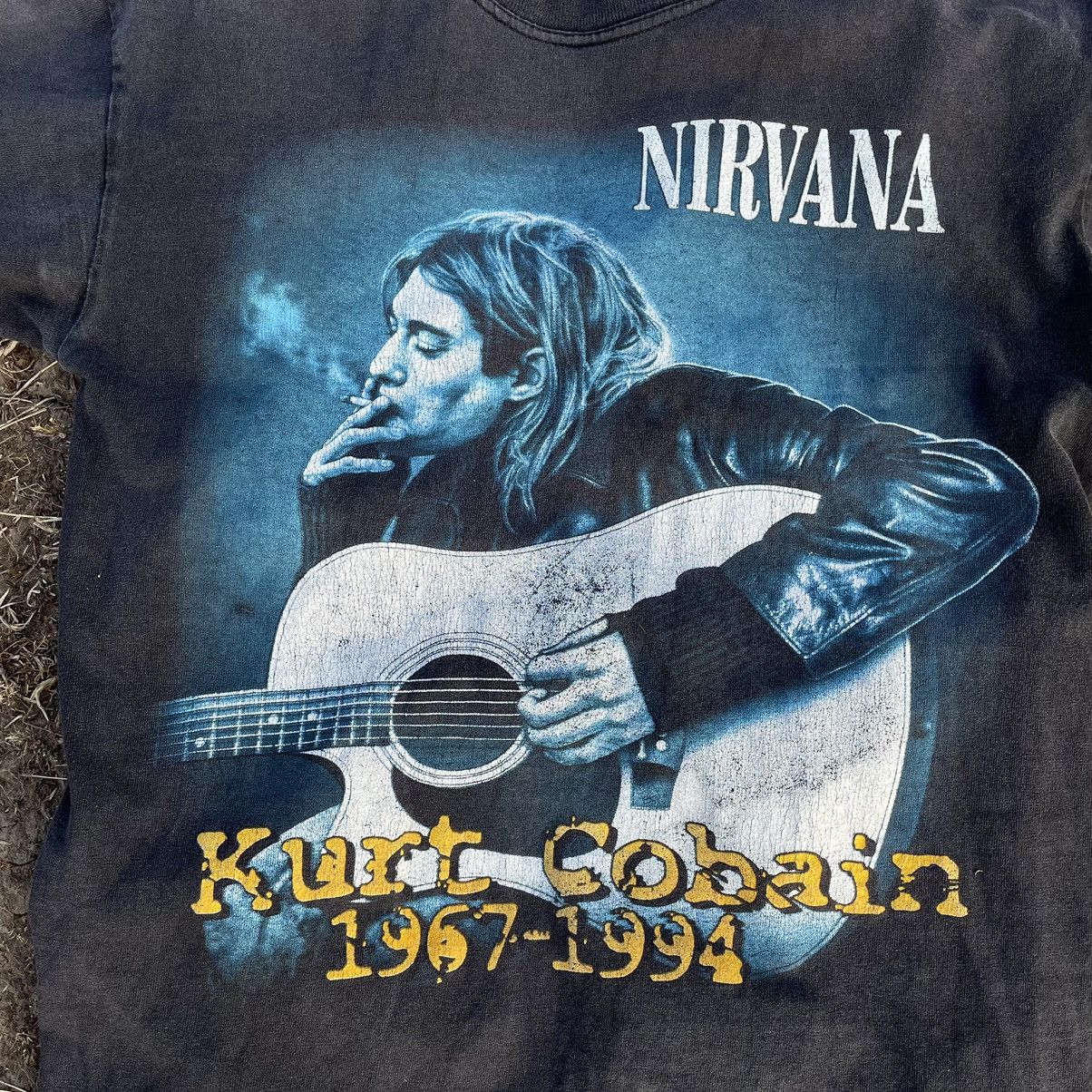 Vintage Vintage 90s Sun Faded Nirvana Band Graphic Tee Grunge Slim M Size US M / EU 48-50 / 2 - 7 Thumbnail