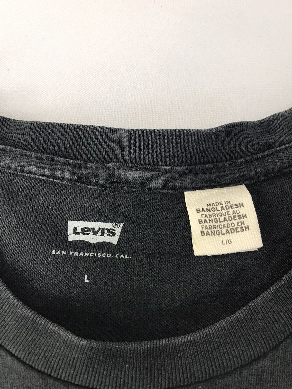 Levi's Vintage Levi’s Singgle Pocket Design Tee Size US M / EU 48-50 / 2 - 6 Thumbnail