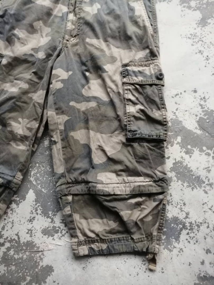 Japanese Brand × Uniqlo Japanese Cargos Parachute Multi Pocket Bondage Tactical Size US 32 / EU 48 - 4 Thumbnail