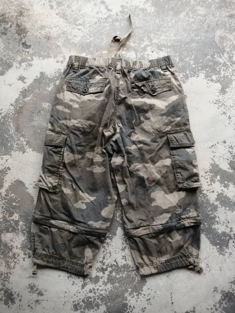 Japanese Brand × Uniqlo Japanese Cargos Parachute Multi Pocket Bondage Tactical Size US 32 / EU 48 - 2 Thumbnail