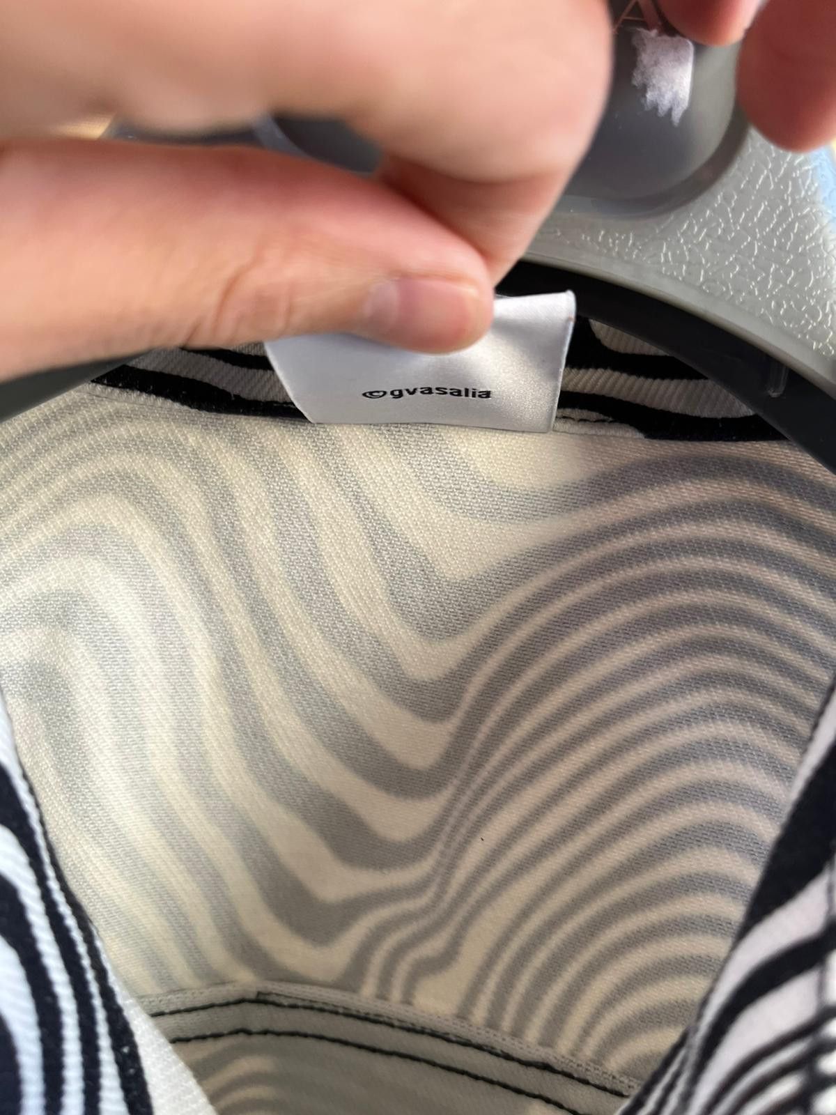 Vetements Heavy Zebra Button Up Shirt in Black & White Size US XS / EU 42 / 0 - 7 Thumbnail
