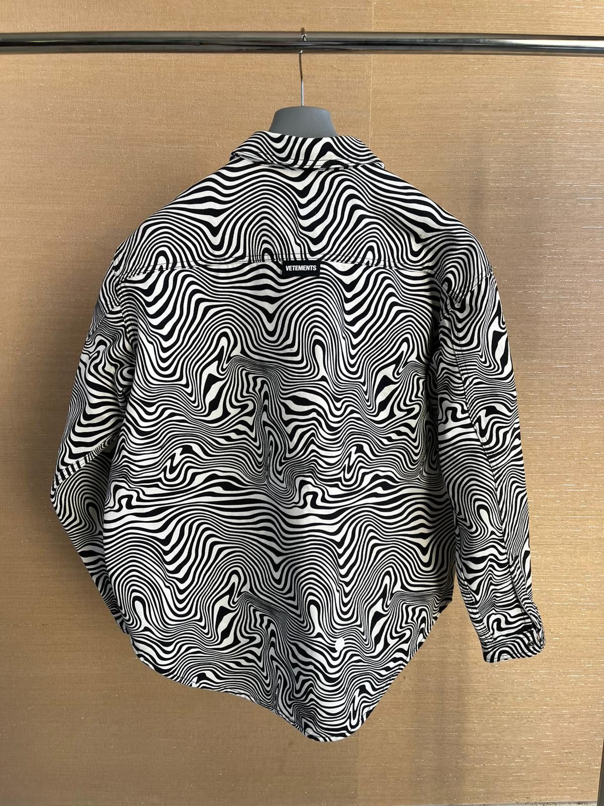 Vetements Heavy Zebra Button Up Shirt in Black & White Size US XS / EU 42 / 0 - 11 Thumbnail