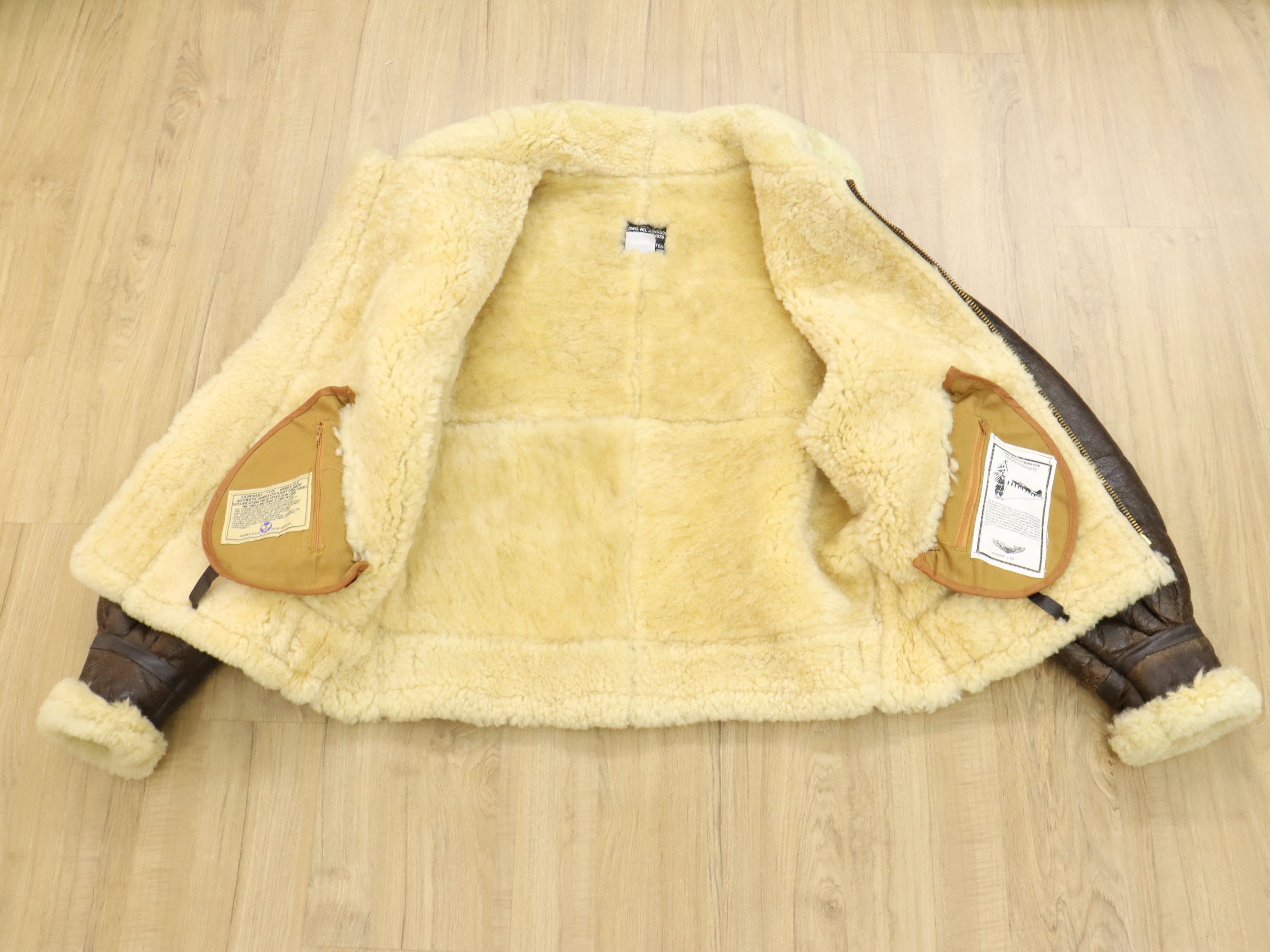 Avirex Vtg. Avirex Type B-3 Leather Sheepskin Flight Bomber Jacket Size US M / EU 48-50 / 2 - 7 Thumbnail