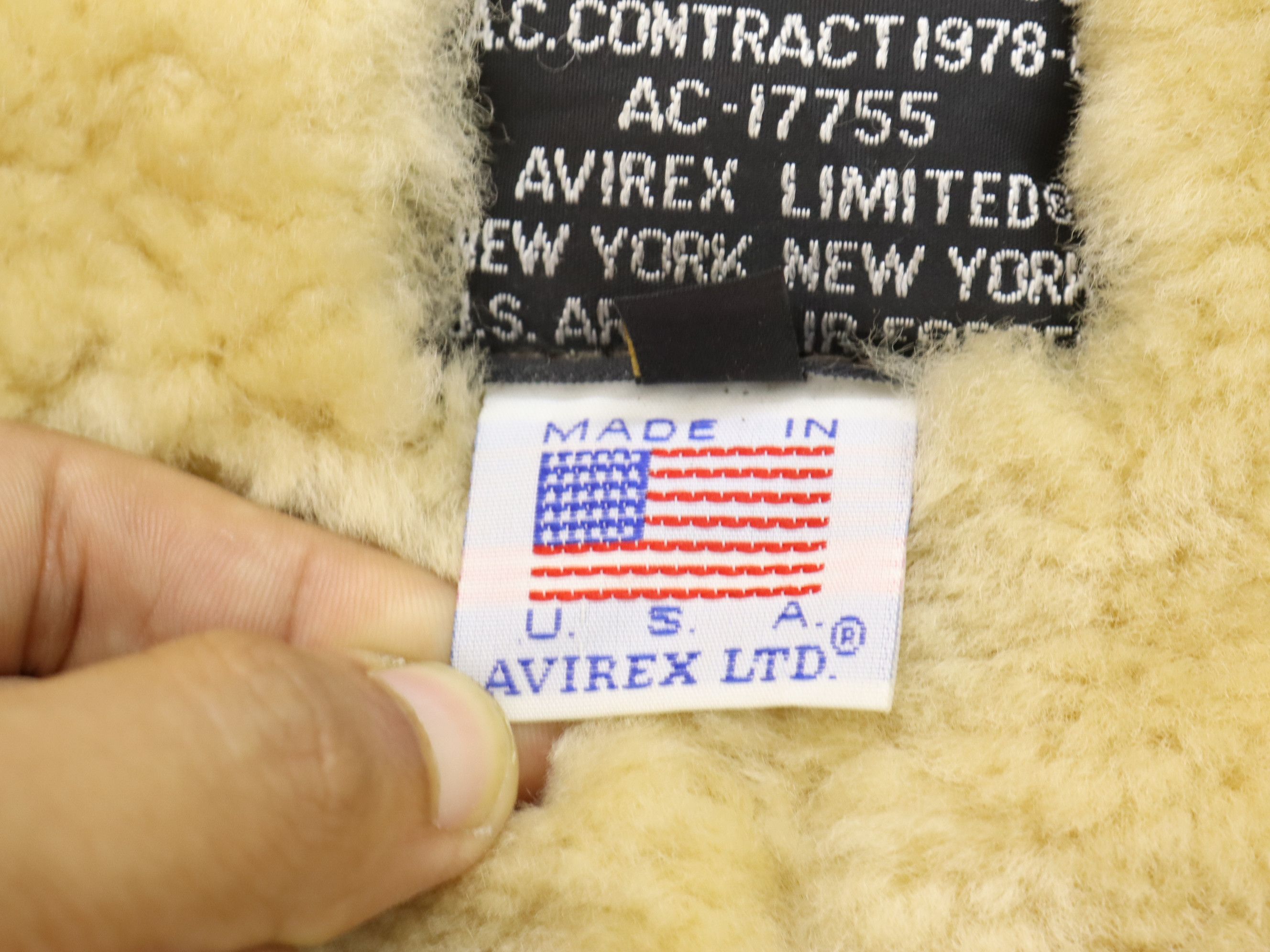 Avirex Vtg. Avirex Type B-3 Leather Sheepskin Flight Bomber Jacket Size US M / EU 48-50 / 2 - 22 Thumbnail
