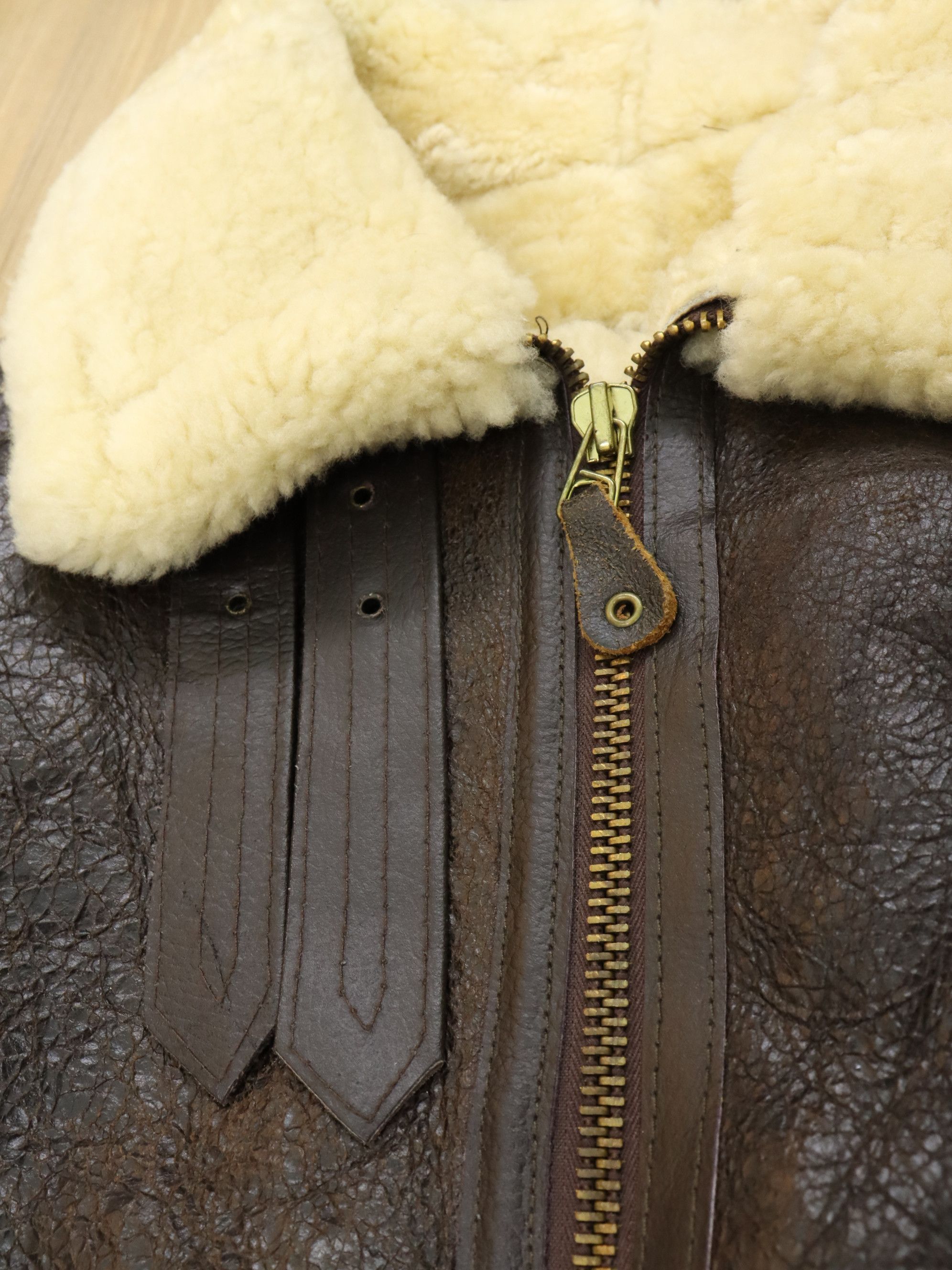 Avirex Vtg. Avirex Type B-3 Leather Sheepskin Flight Bomber Jacket Size US M / EU 48-50 / 2 - 11 Thumbnail