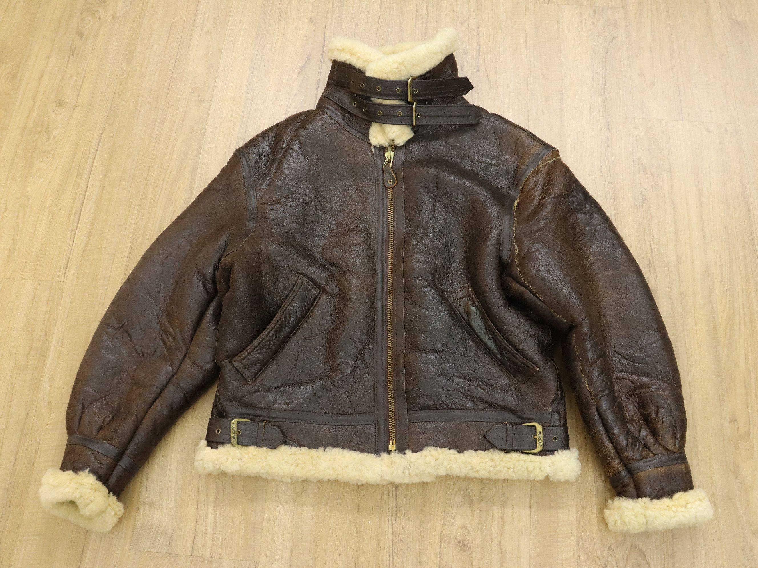 Avirex Vtg. Avirex Type B-3 Leather Sheepskin Flight Bomber Jacket Size US M / EU 48-50 / 2 - 6 Thumbnail