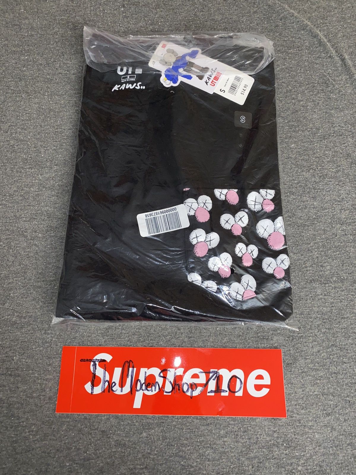 T-shirt KAWS X Uniqlo Été 2019 - Taille S - Rose - Neuf Avec étiquettes