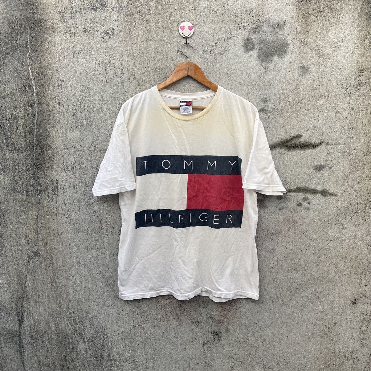 Tommy Hilfiger Vintage 90s tommy hilfiger tshirt big logo tshirt Size US XL / EU 56 / 4 - 4 Thumbnail