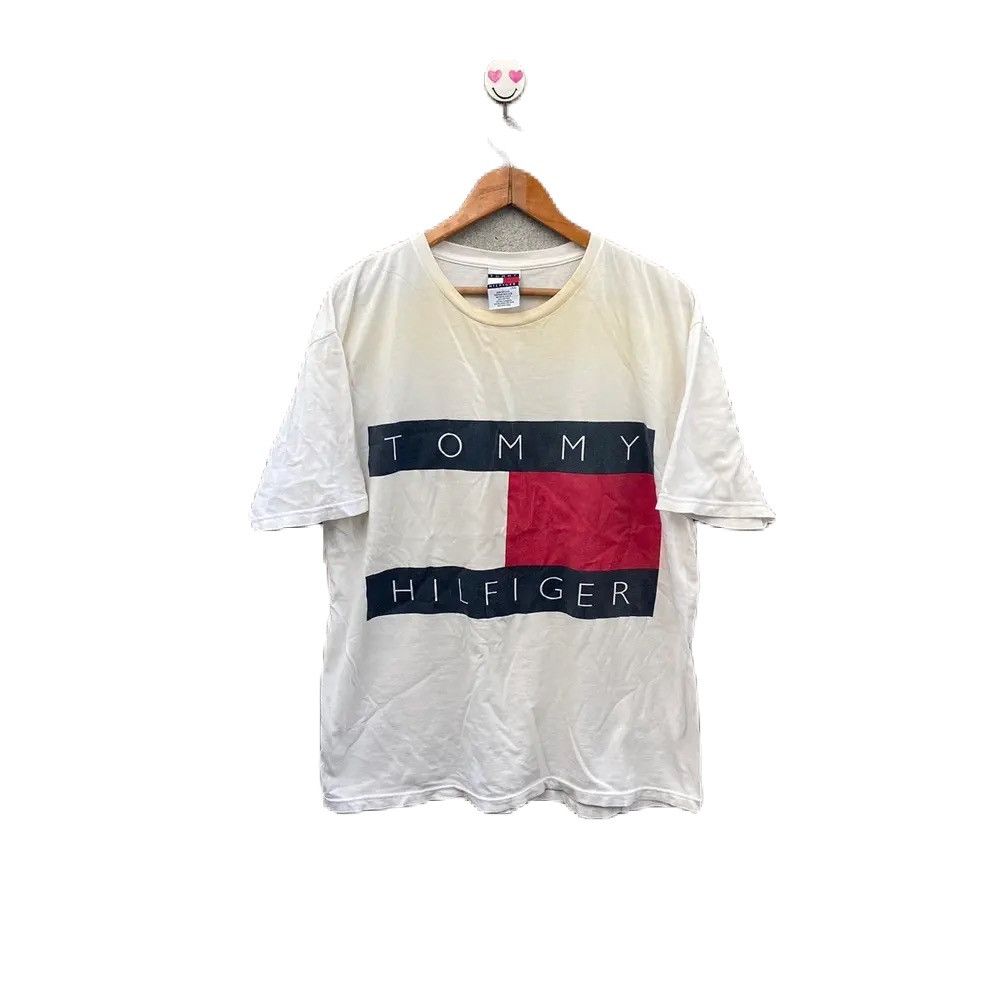 Tommy Hilfiger Vintage 90s tommy hilfiger tshirt big logo tshirt Size US XL / EU 56 / 4 - 1 Thumbnail