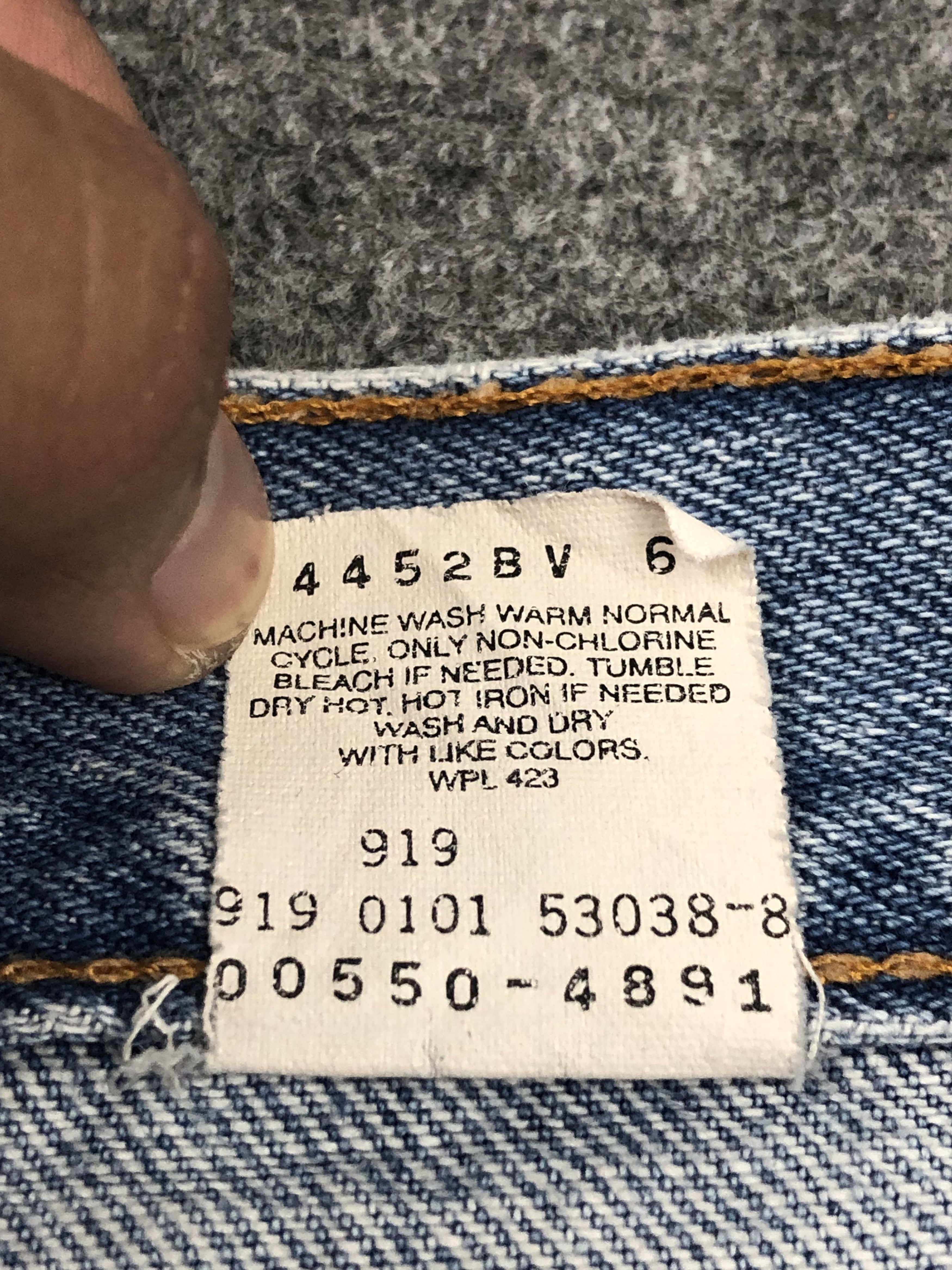 Levi's × Vintage Vintage 90s Levis 550 Faded Blue Jeans Size US 35 - 8 Thumbnail