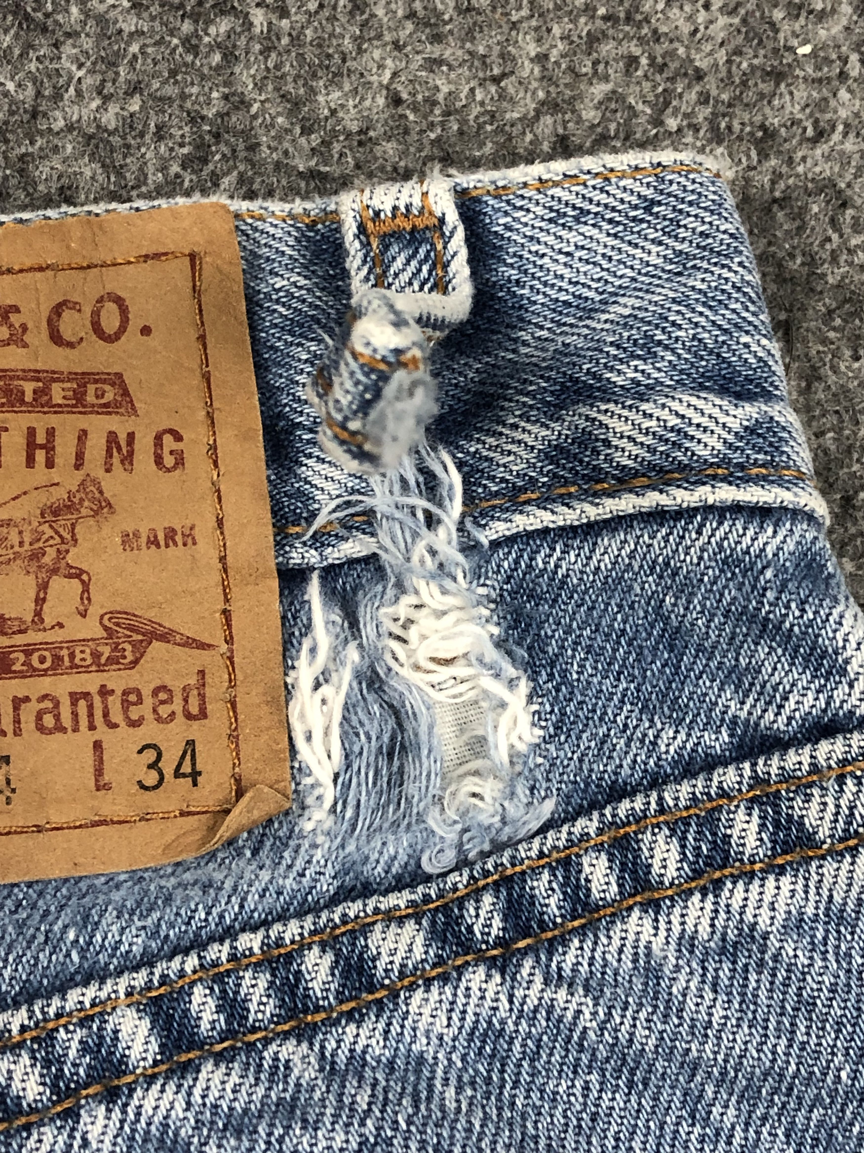 Levi's × Vintage Vintage 90s Levis 550 Faded Blue Jeans Size US 35 - 13 Thumbnail