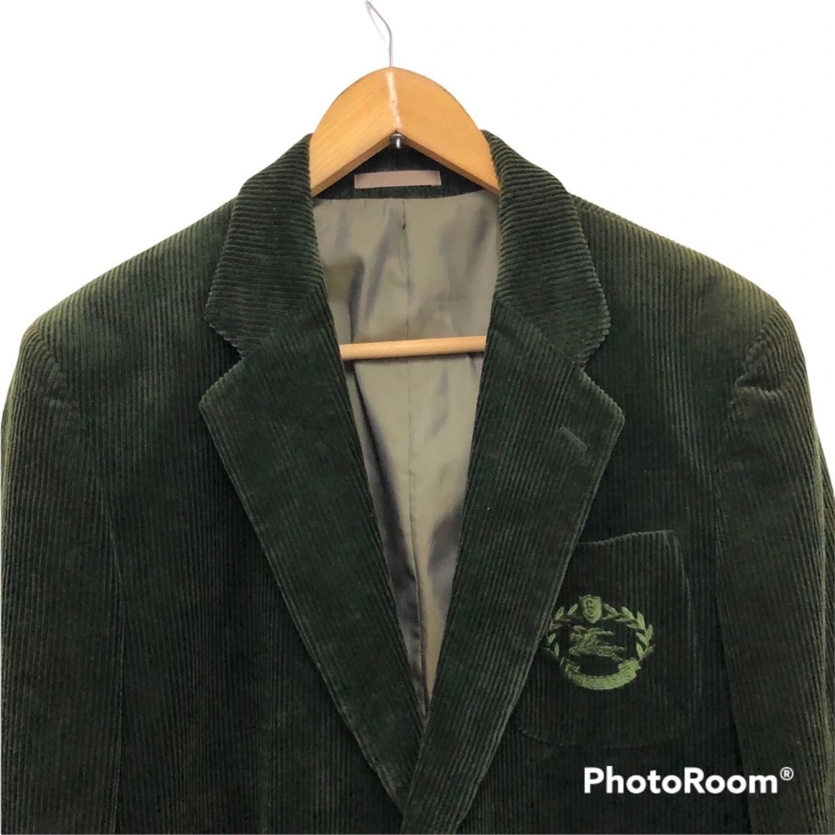 Burberry Offer Very Rare corduroy coat / blazer big logo fit like M Size US S / EU 44-46 / 1 - 4 Thumbnail