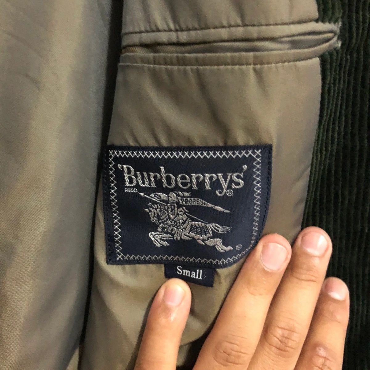 Burberry Offer Very Rare corduroy coat / blazer big logo fit like M Size US S / EU 44-46 / 1 - 15 Thumbnail