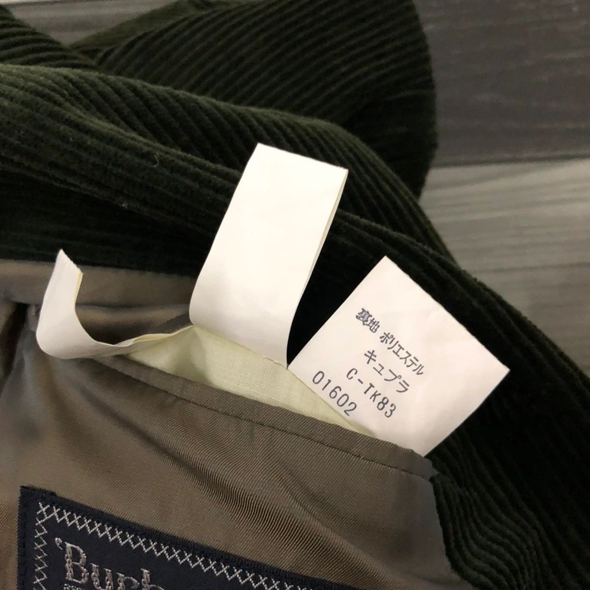 Burberry Offer Very Rare corduroy coat / blazer big logo fit like M Size US S / EU 44-46 / 1 - 18 Thumbnail