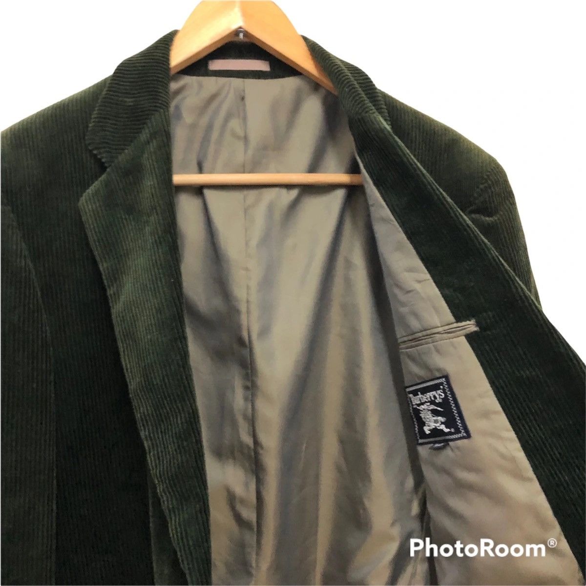 Burberry Offer Very Rare corduroy coat / blazer big logo fit like M Size US S / EU 44-46 / 1 - 8 Thumbnail