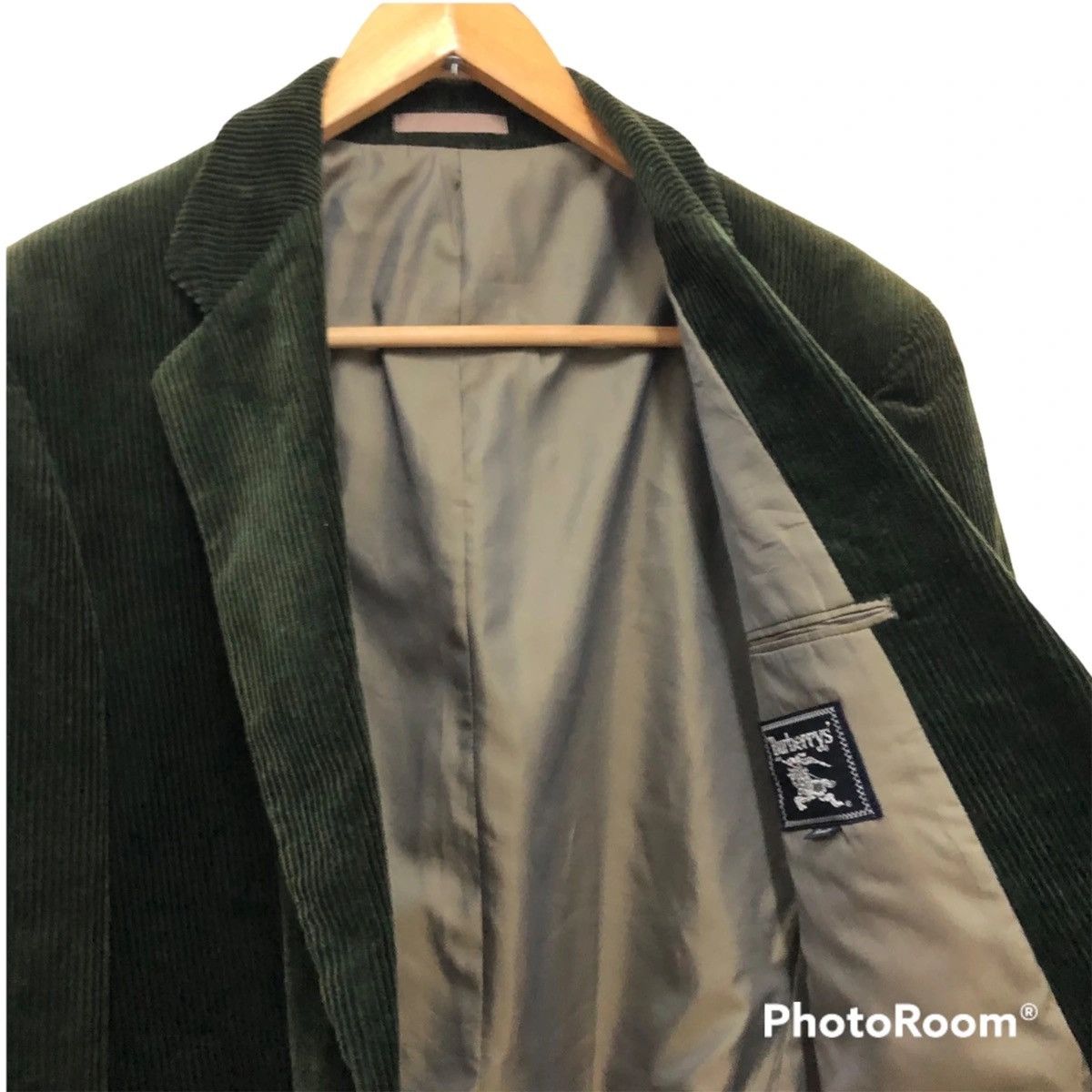 Burberry Offer Very Rare corduroy coat / blazer big logo fit like M Size US S / EU 44-46 / 1 - 7 Thumbnail
