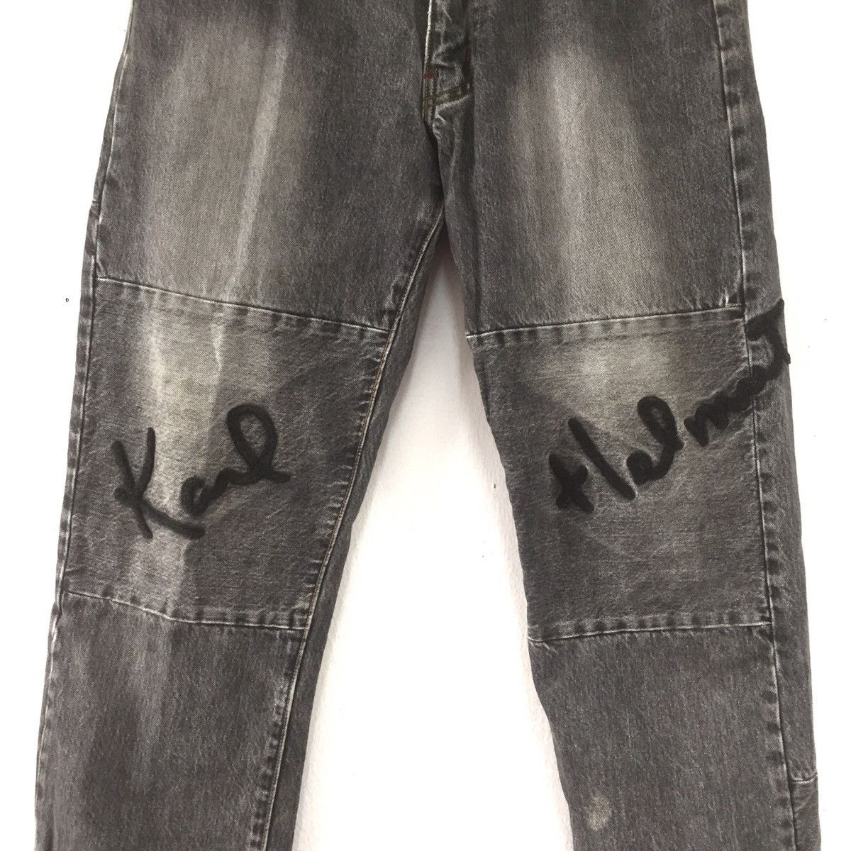 Japanese Brand Rare KARL HELMUT big logo jeans Size US 31 - 2 Thumbnail