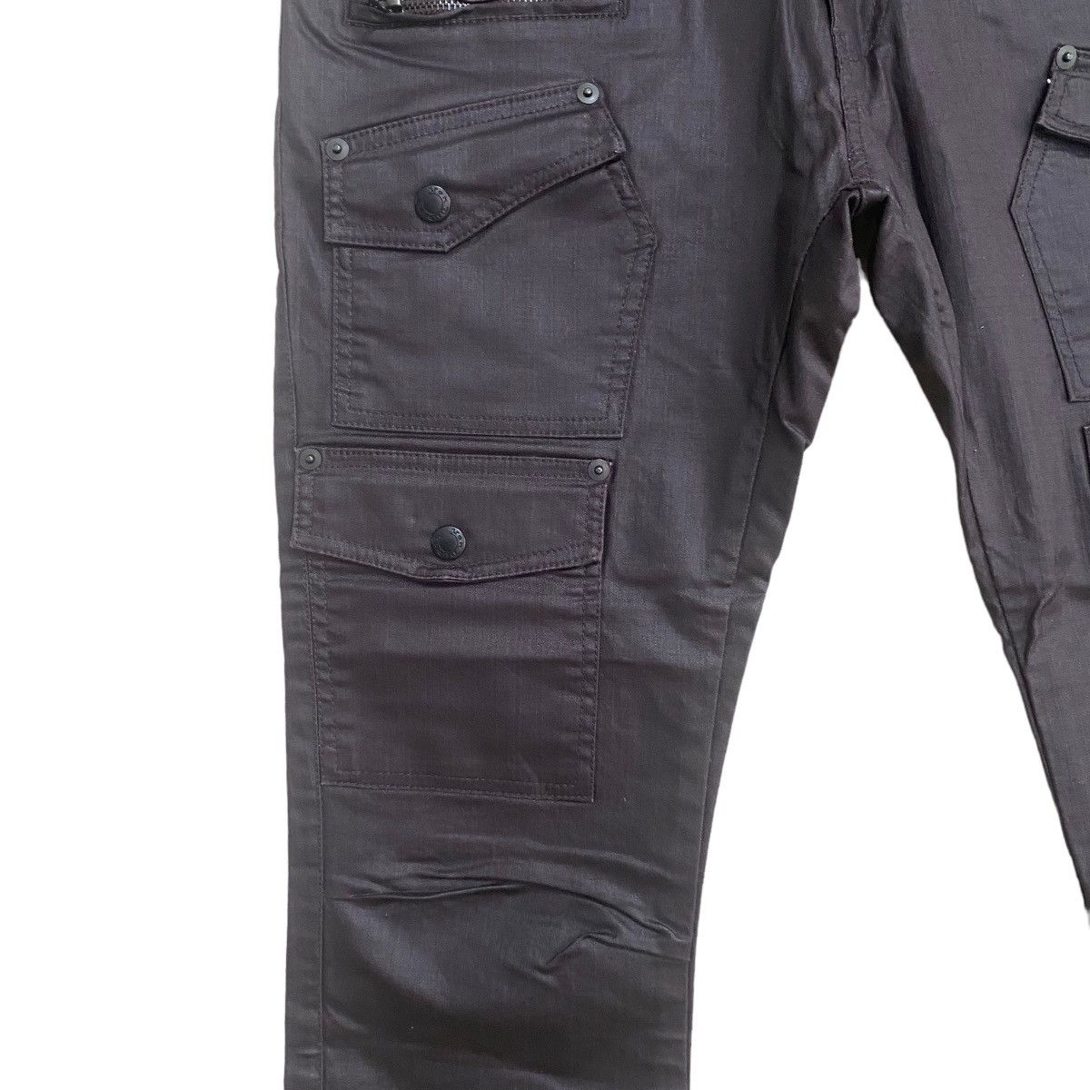 Von Dutch Von Dutch Coated Wax Cargo Cropped Pants Size US 31 - 6 Thumbnail