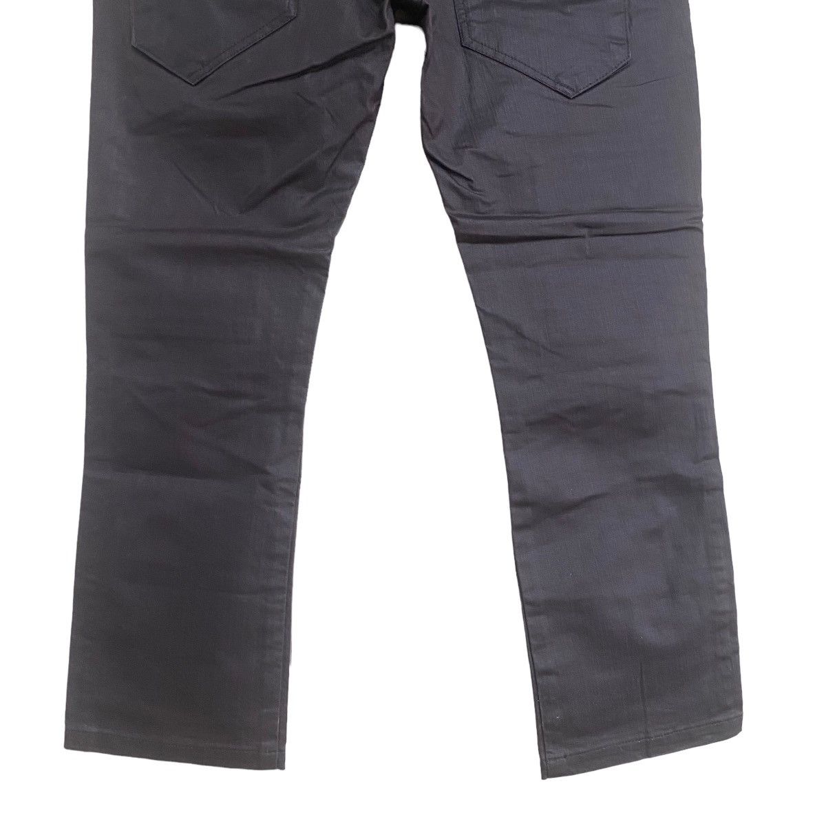Von Dutch Von Dutch Coated Wax Cargo Cropped Pants Size US 31 - 12 Thumbnail