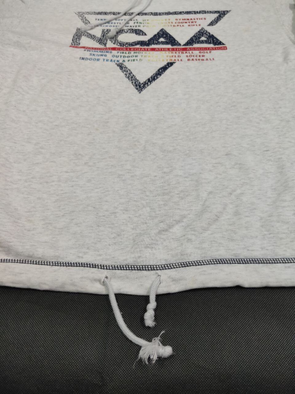 NCAA × Vintage VINTAGE NCAA COLLEGE BIG LOGO SWEATSHIRT BY DESCENTE JAPAN Size US L / EU 52-54 / 3 - 10 Thumbnail