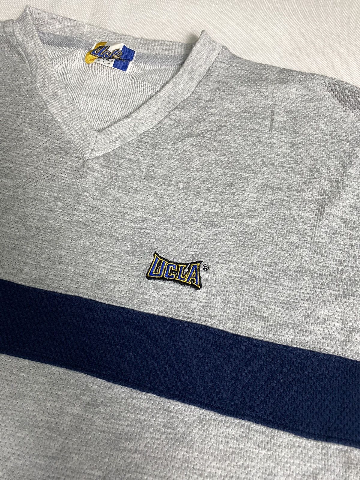Vintage Vintage Ucla Sweatshirt Size US L / EU 52-54 / 3 - 2 Thumbnail