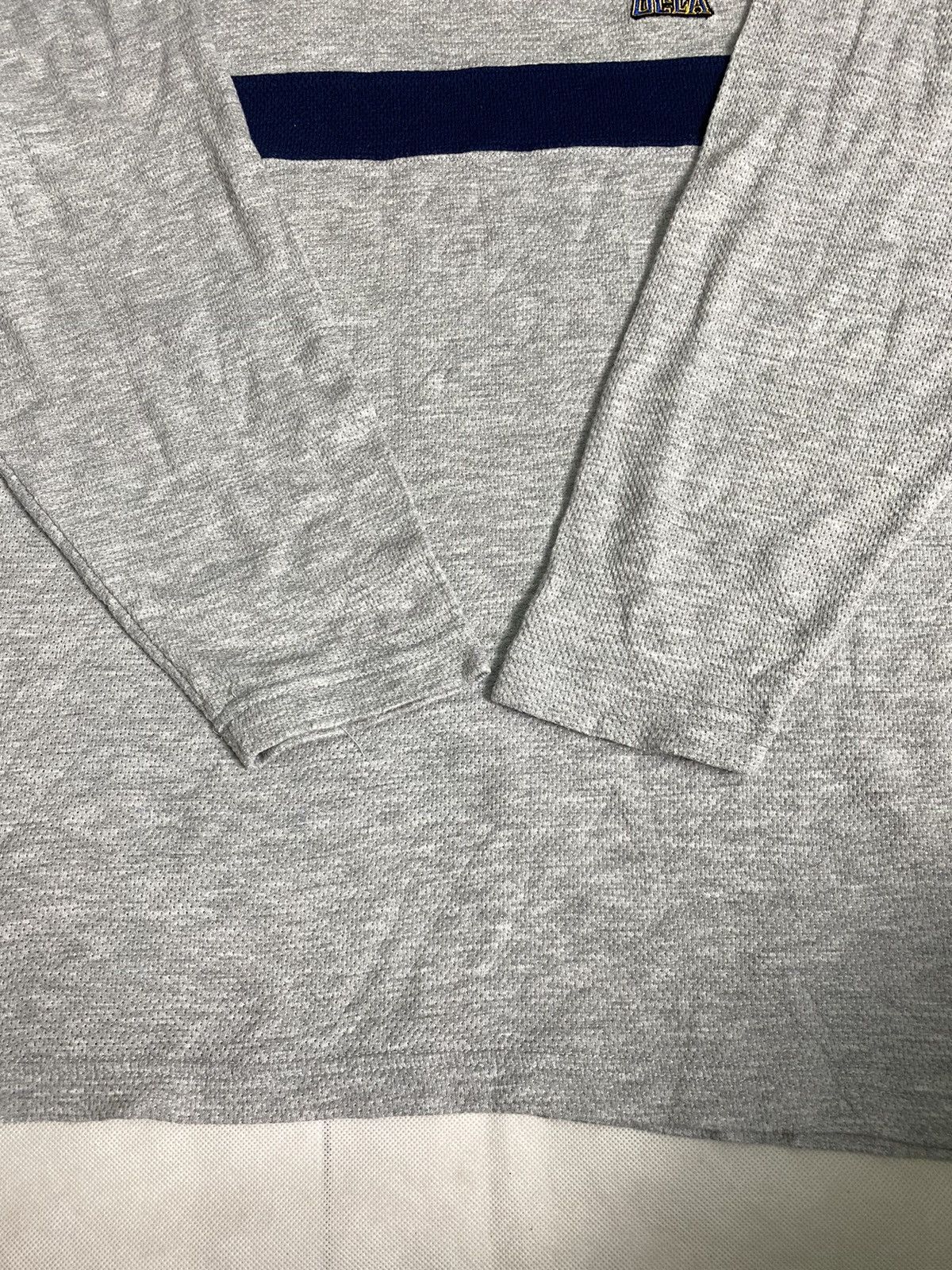 Vintage Vintage Ucla Sweatshirt Size US L / EU 52-54 / 3 - 4 Thumbnail