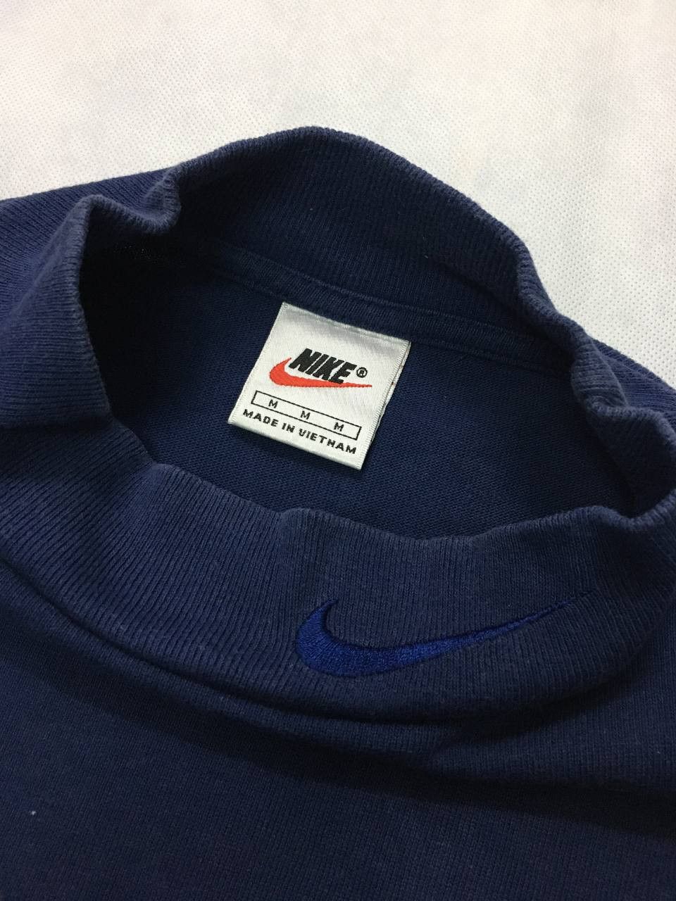 Nike × Vintage Vintage Nike Embroidered Swoosh Tee Size US M / EU 48-50 / 2 - 6 Thumbnail