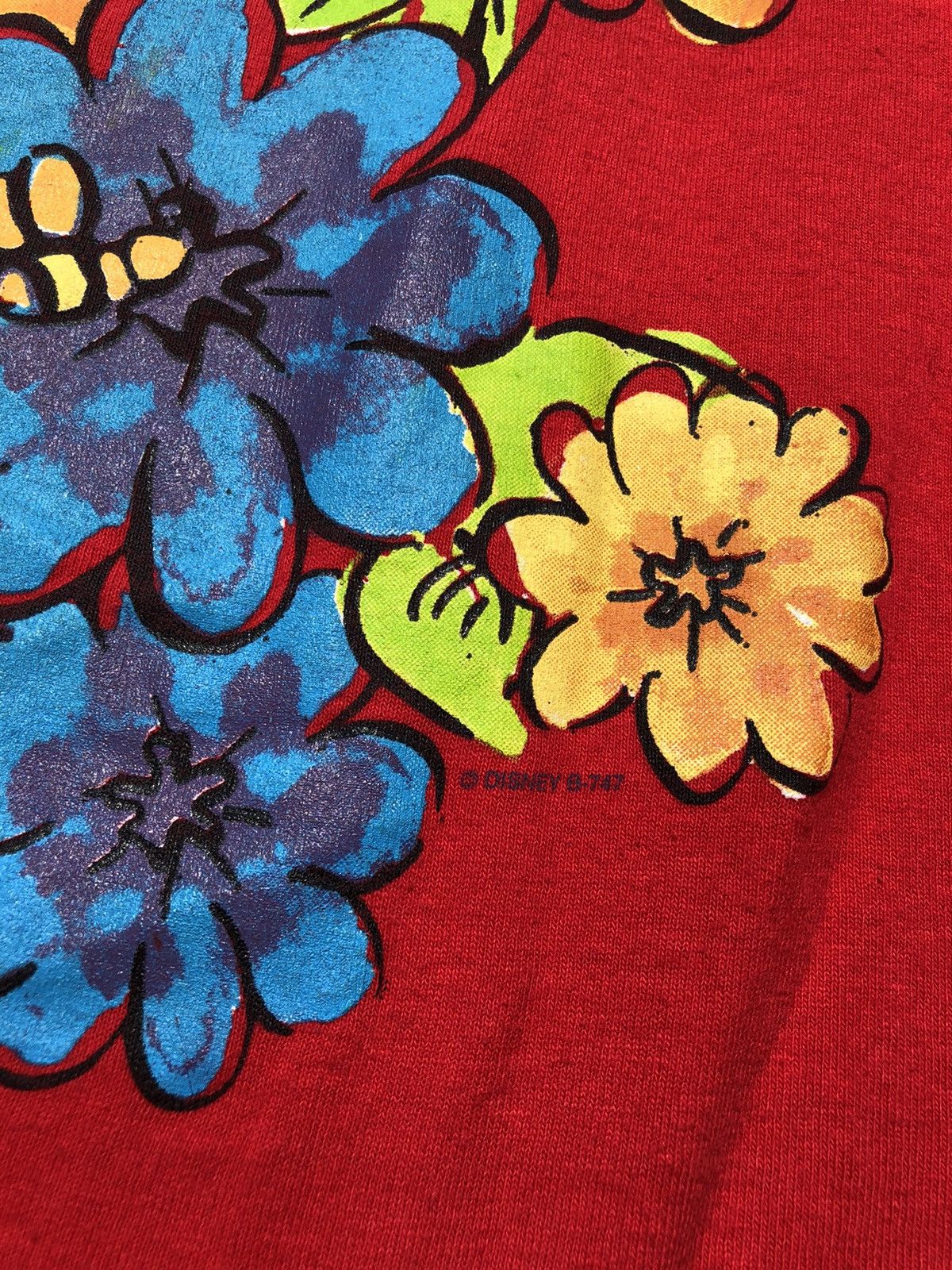 Cartoon Network Vintage 90s Winnie The Pooh Flowers Red Tee (Beauty Beast) Size US L / EU 52-54 / 3 - 5 Thumbnail