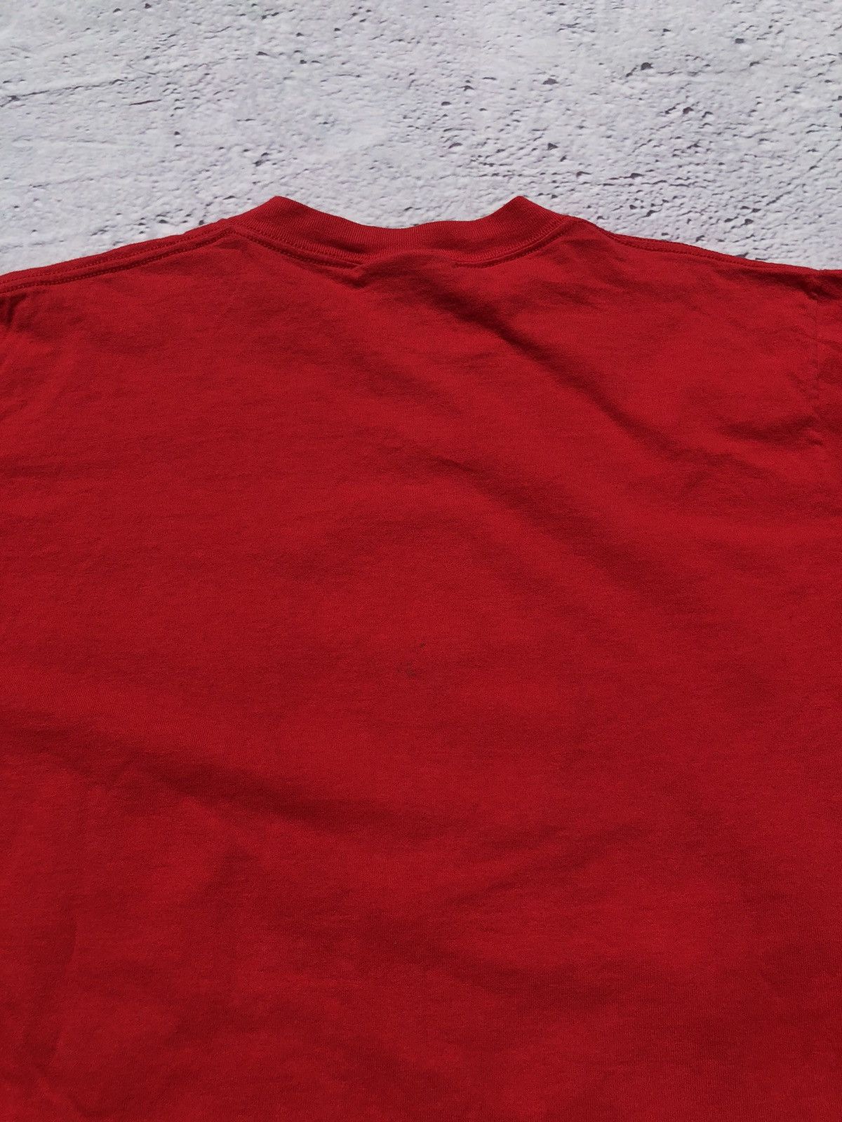 Cartoon Network Vintage 90s Winnie The Pooh Flowers Red Tee (Beauty Beast) Size US L / EU 52-54 / 3 - 8 Thumbnail