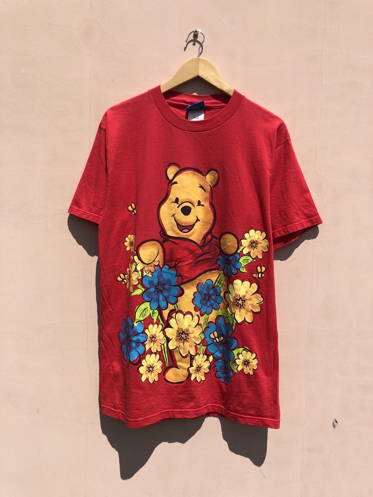 Cartoon Network Vintage 90s Winnie The Pooh Flowers Red Tee (Beauty Beast) Size US L / EU 52-54 / 3 - 1 Thumbnail