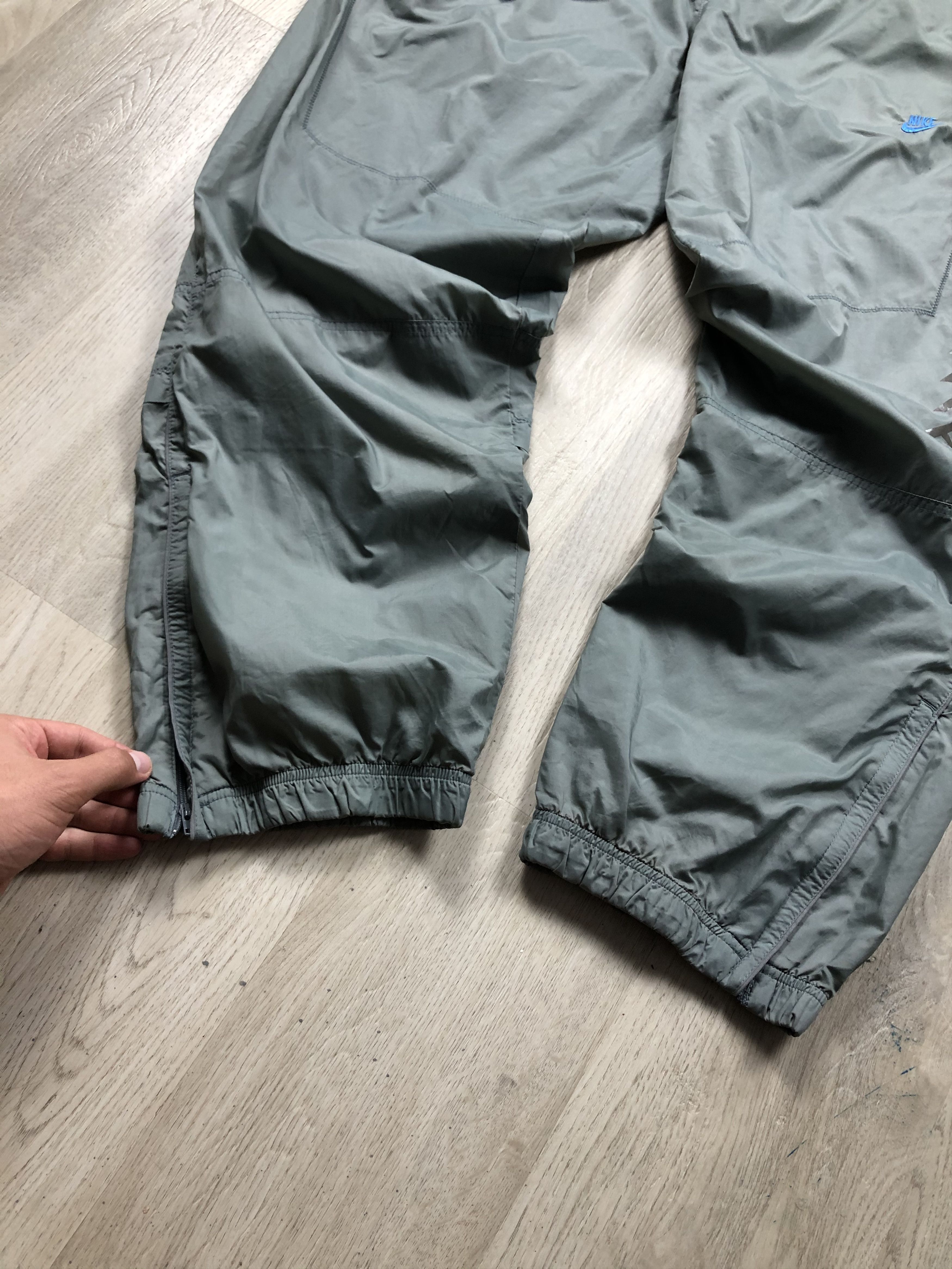 Nike × Vintage Nike Vintage Mens Nylon Pants Drill Y2K Size US 36 / EU 52 - 5 Thumbnail