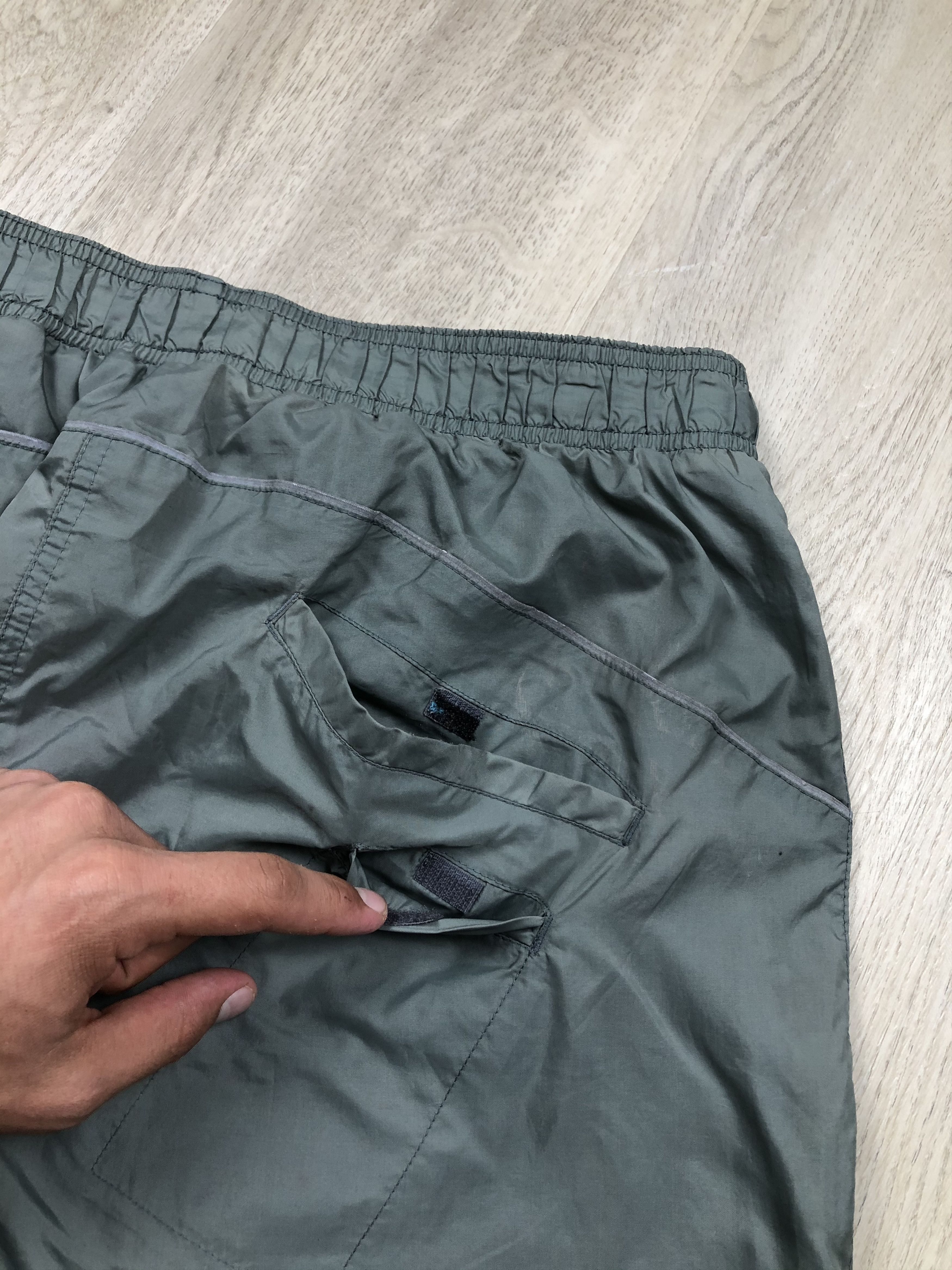 Nike × Vintage Nike Vintage Mens Nylon Pants Drill Y2K Size US 36 / EU 52 - 10 Thumbnail