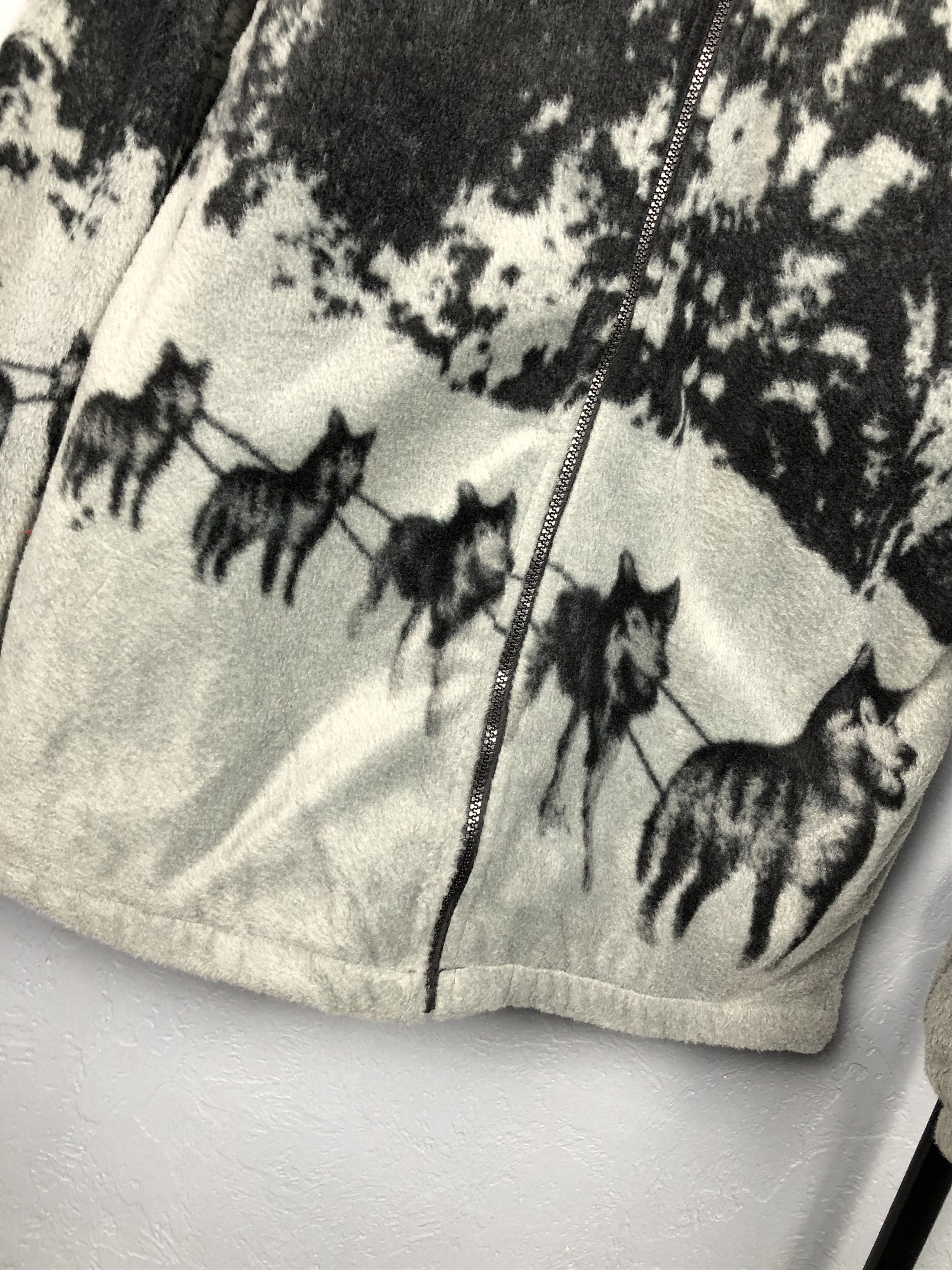 Vintage Vintage Animal Fleece Jacket Size US M / EU 48-50 / 2 - 3 Thumbnail