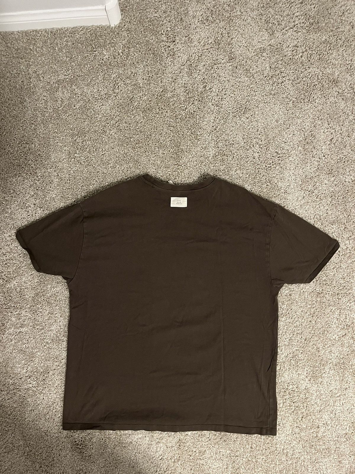 Fear of God FOG Essentials Brown T-Shirt Sz: L Size US L / EU 52-54 / 3 - 2 Thumbnail
