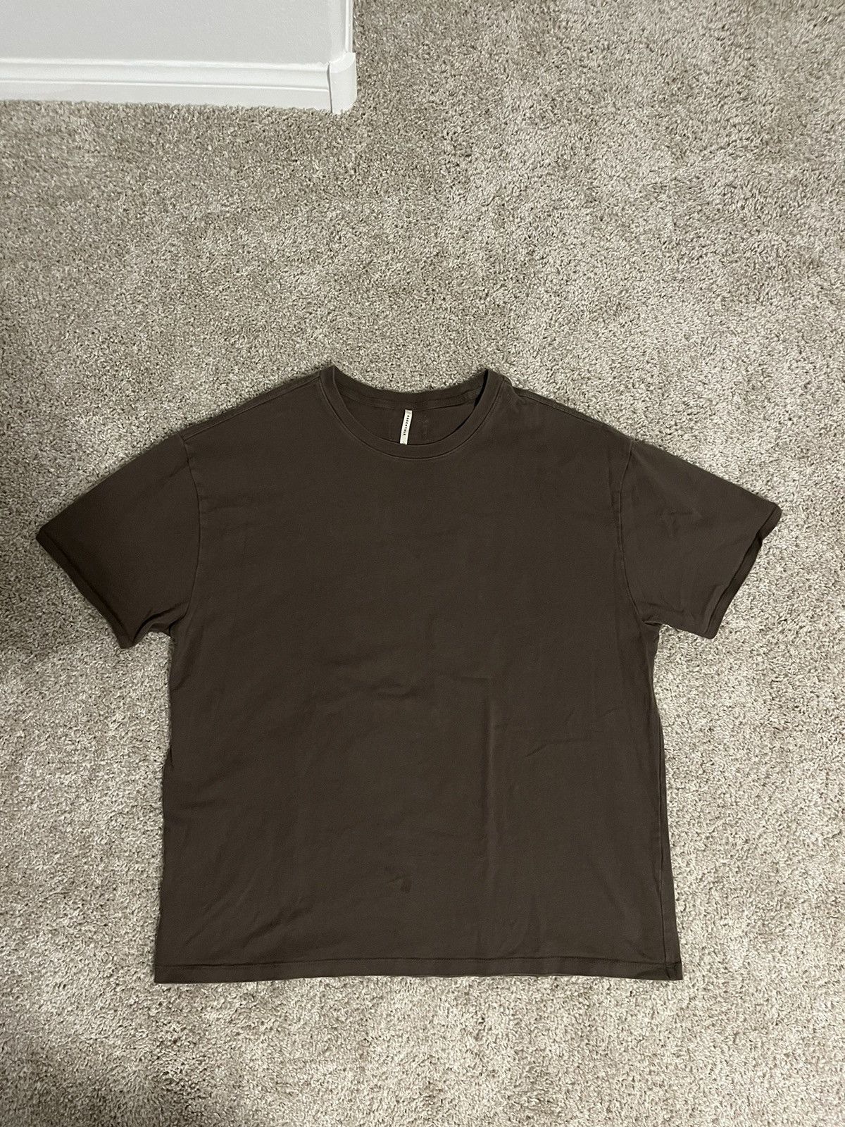 Fear of God FOG Essentials Brown T-Shirt Sz: L Size US L / EU 52-54 / 3 - 1 Thumbnail