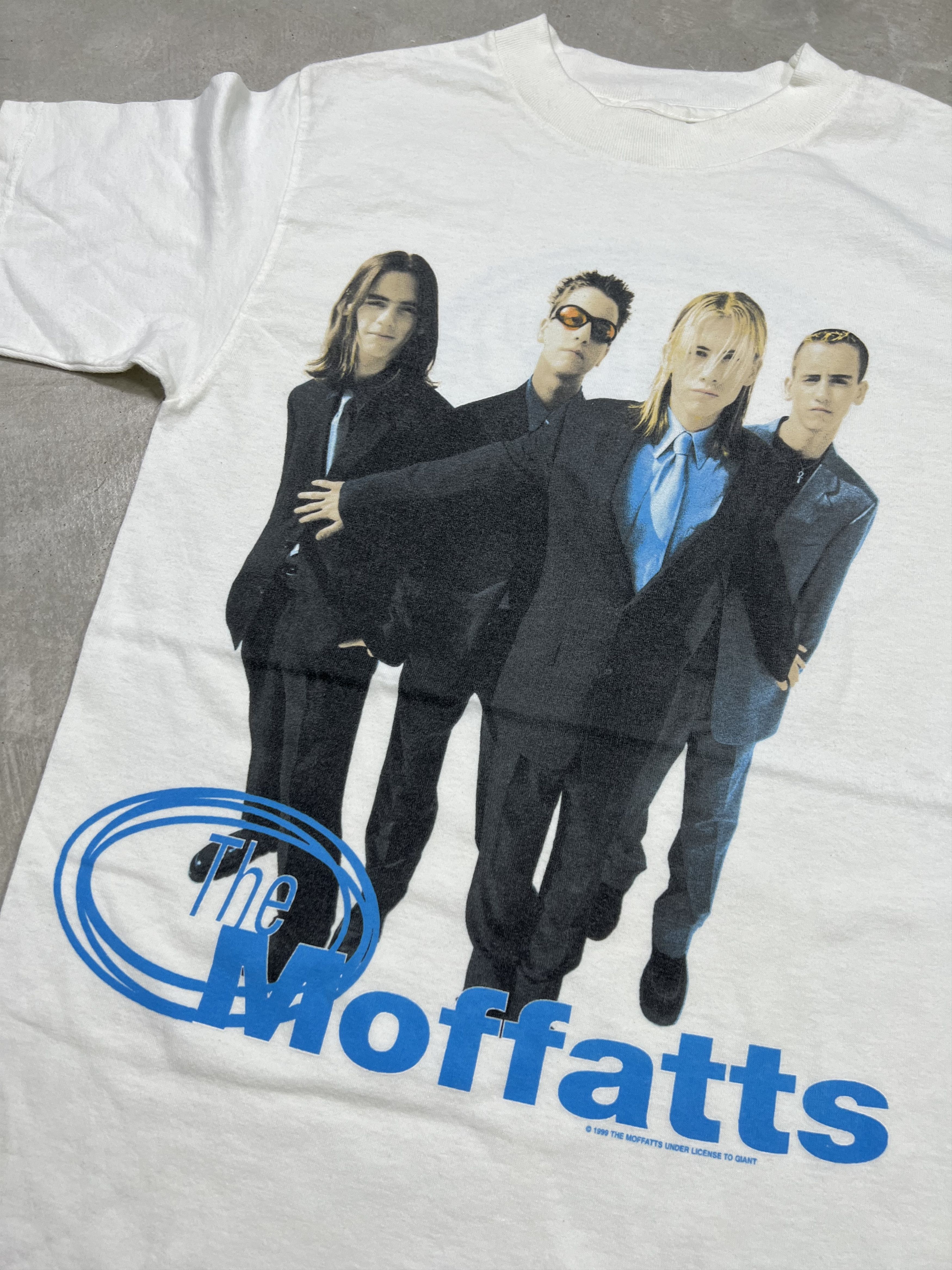 Band Tees Vintage 90s The Moffatts '99 Spring Tour tee (S) GTMA179 Size S / US 4 / IT 40 - 1 Thumbnail