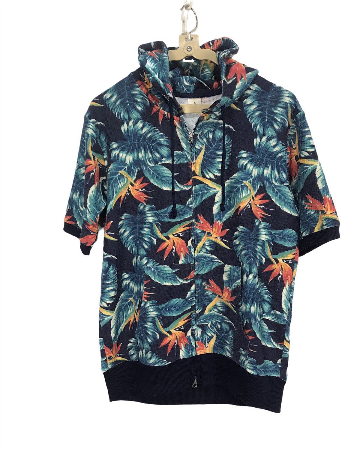 Japanese Brand Overprint short sleeve zipper hoodie Size US M / EU 48-50 / 2 - 1 Thumbnail